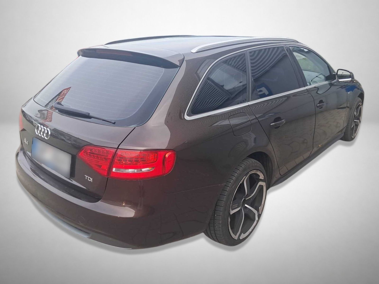 Audi A4, 2.0 TDI, Xenony - fotka 2