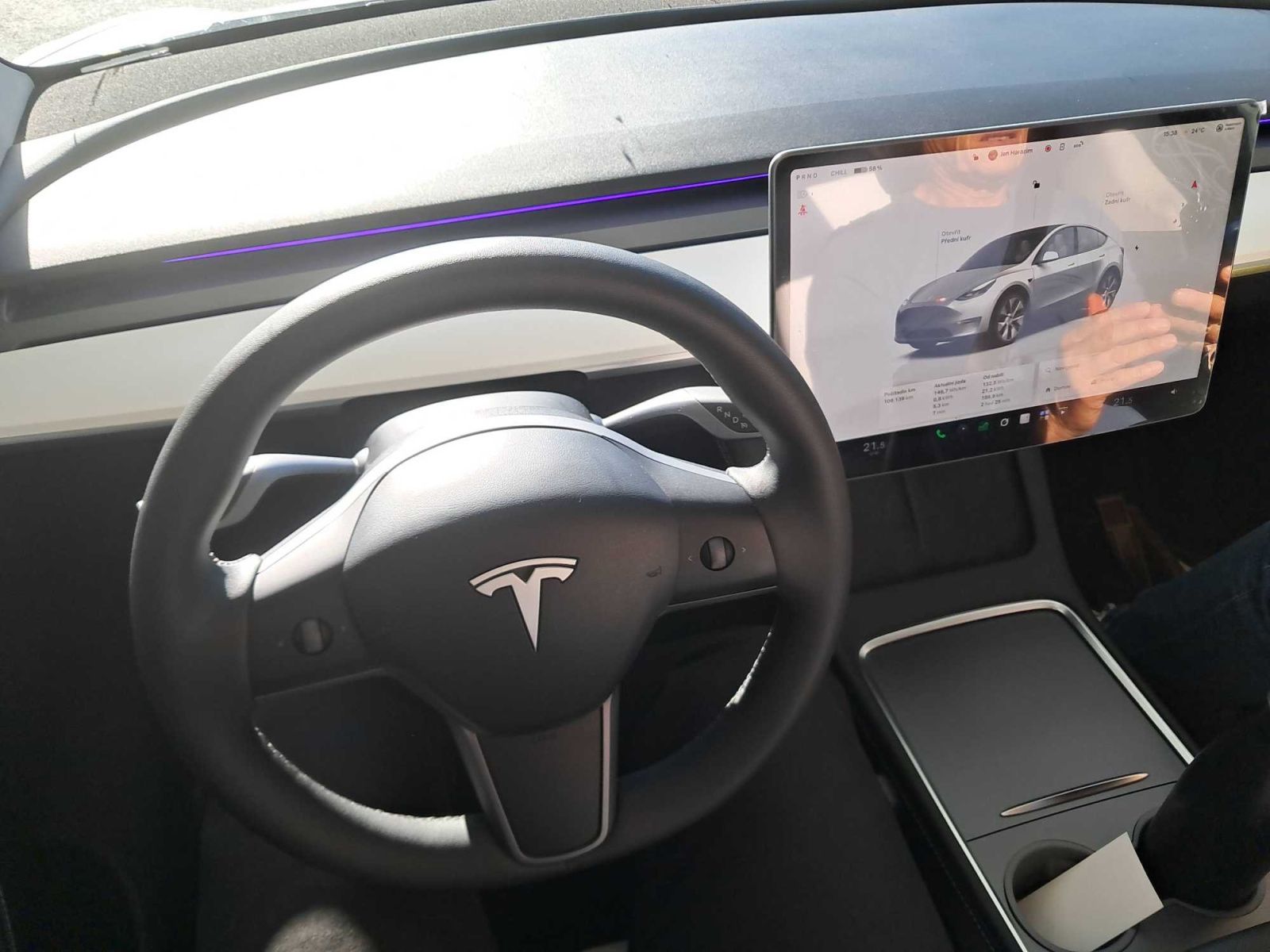 Tesla Model Y, RWD LFP 60kWh, SoH 94% - fotka 3