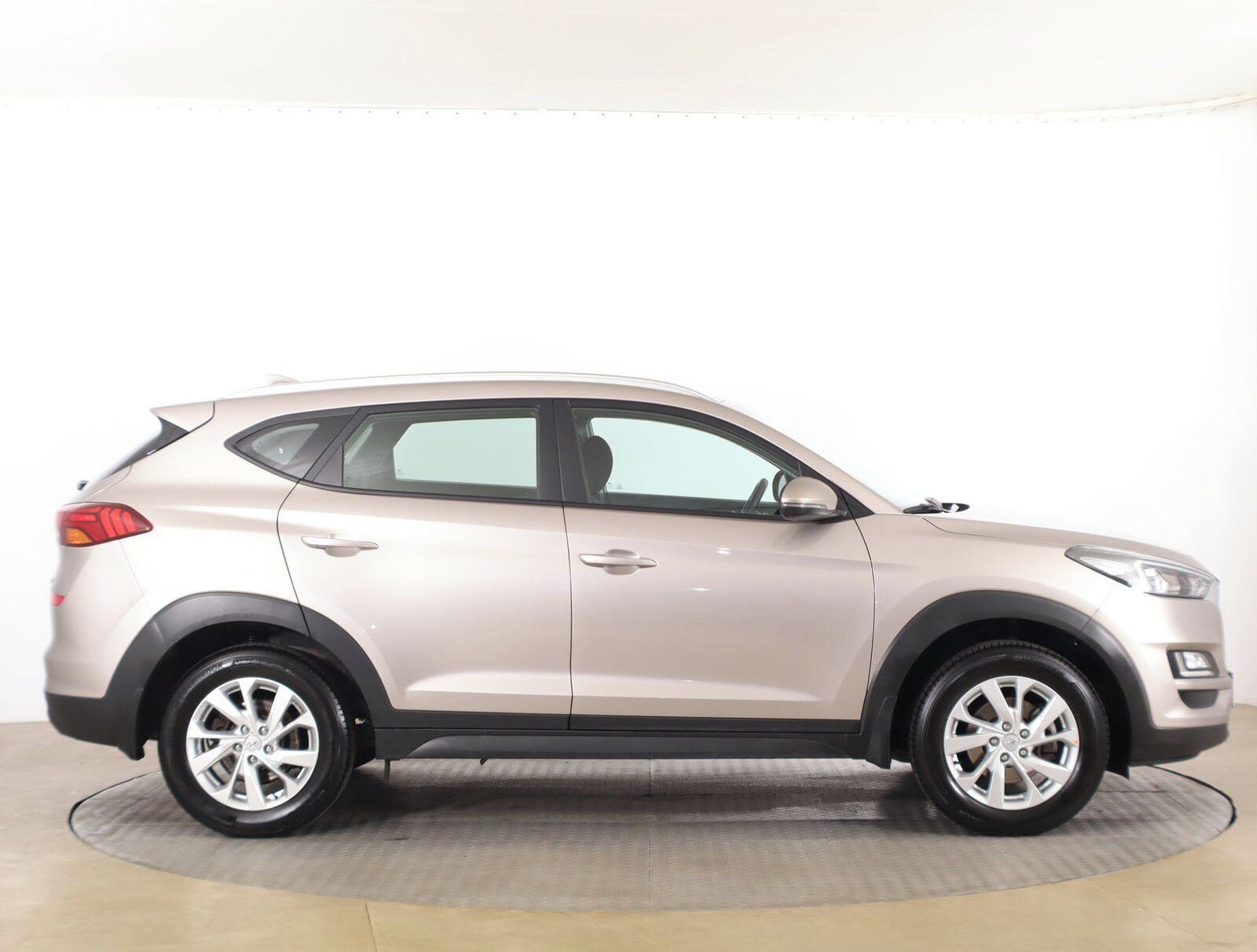Hyundai Tucson, 1.6 GDI, Serv.kniha, Navi - fotka 6