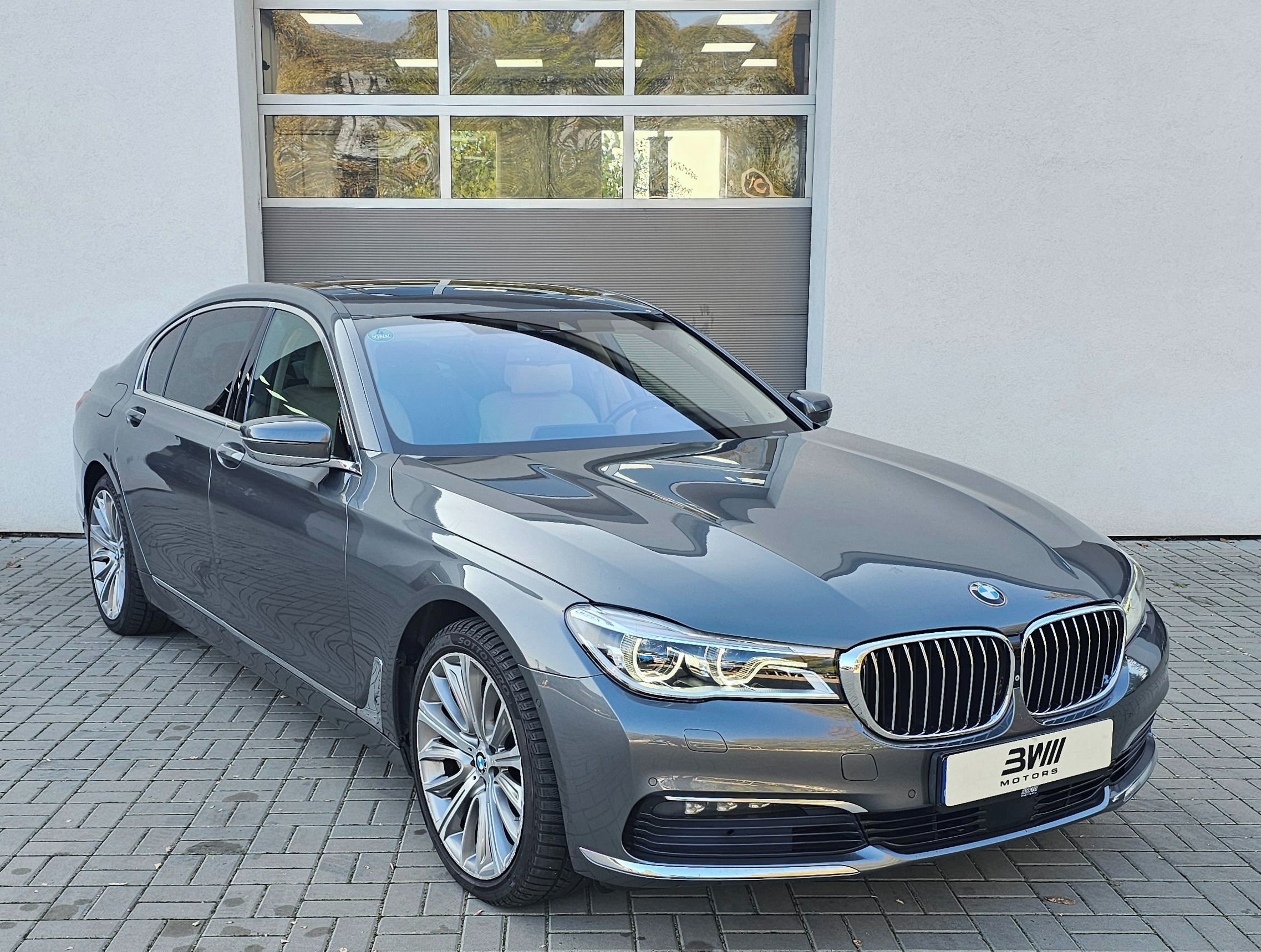 BMW Řada 7, xDrive 740Ld - fotka 3