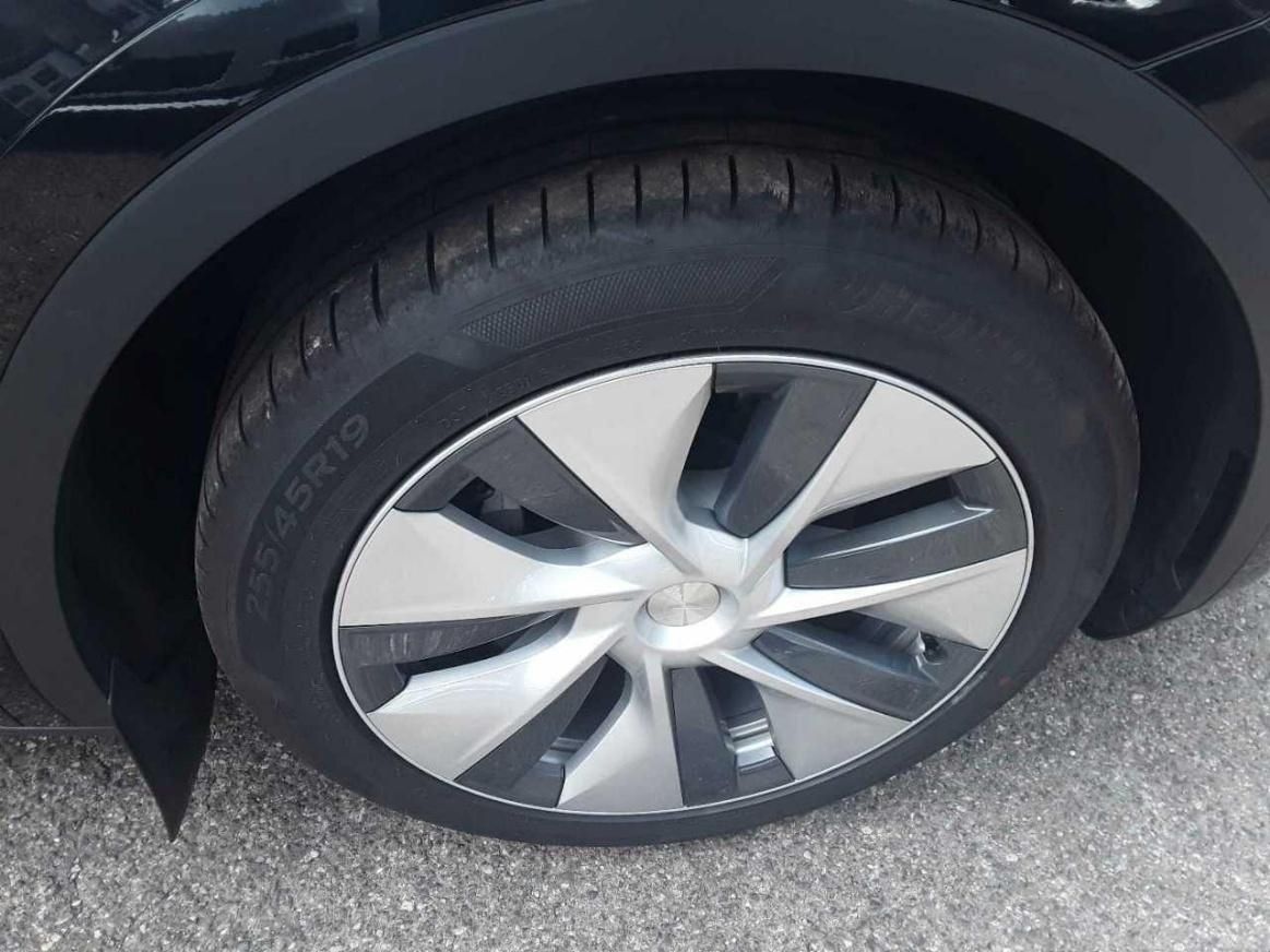 Tesla Model Y, RWD 220kw SOH 94,1 % - fotka 5