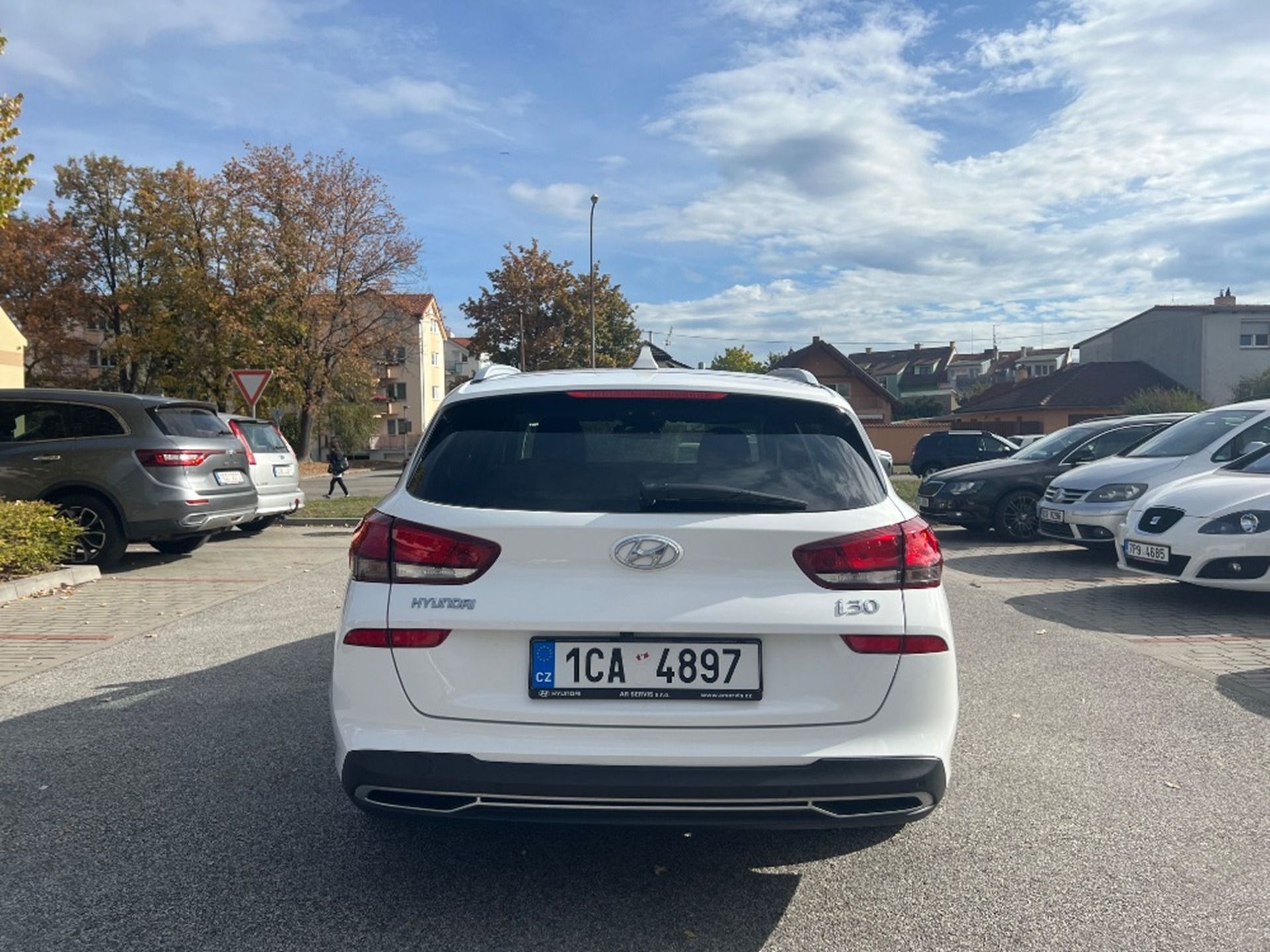 Hyundai i30, kombi 1.5 DPi, 1.majitel, ČR - fotka 2