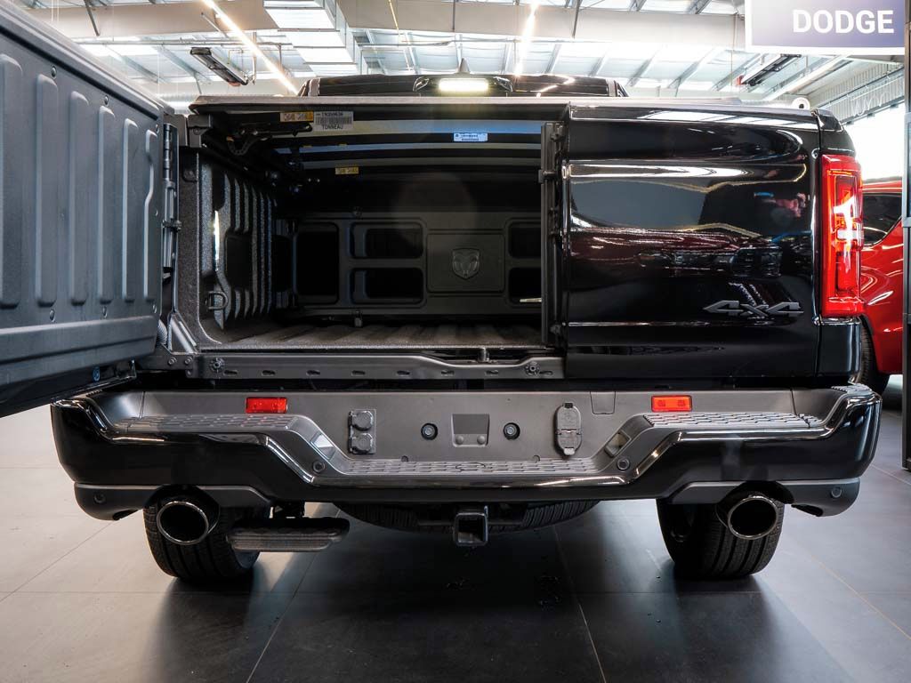 Dodge Ram, 5.7 HEMI V8 Limited 2026 - fotka 6