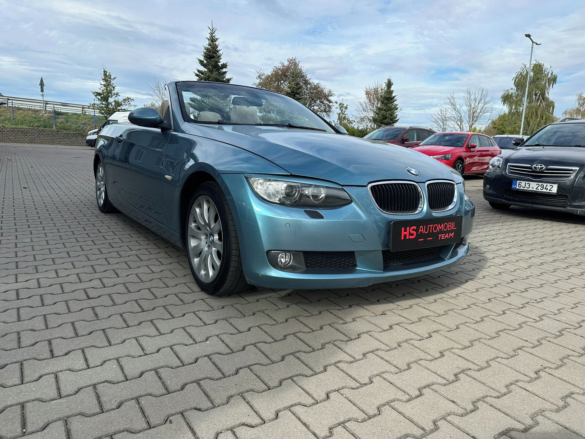 BMW Řada 3, 320 i E93 Cabrio 125kW - fotka 4