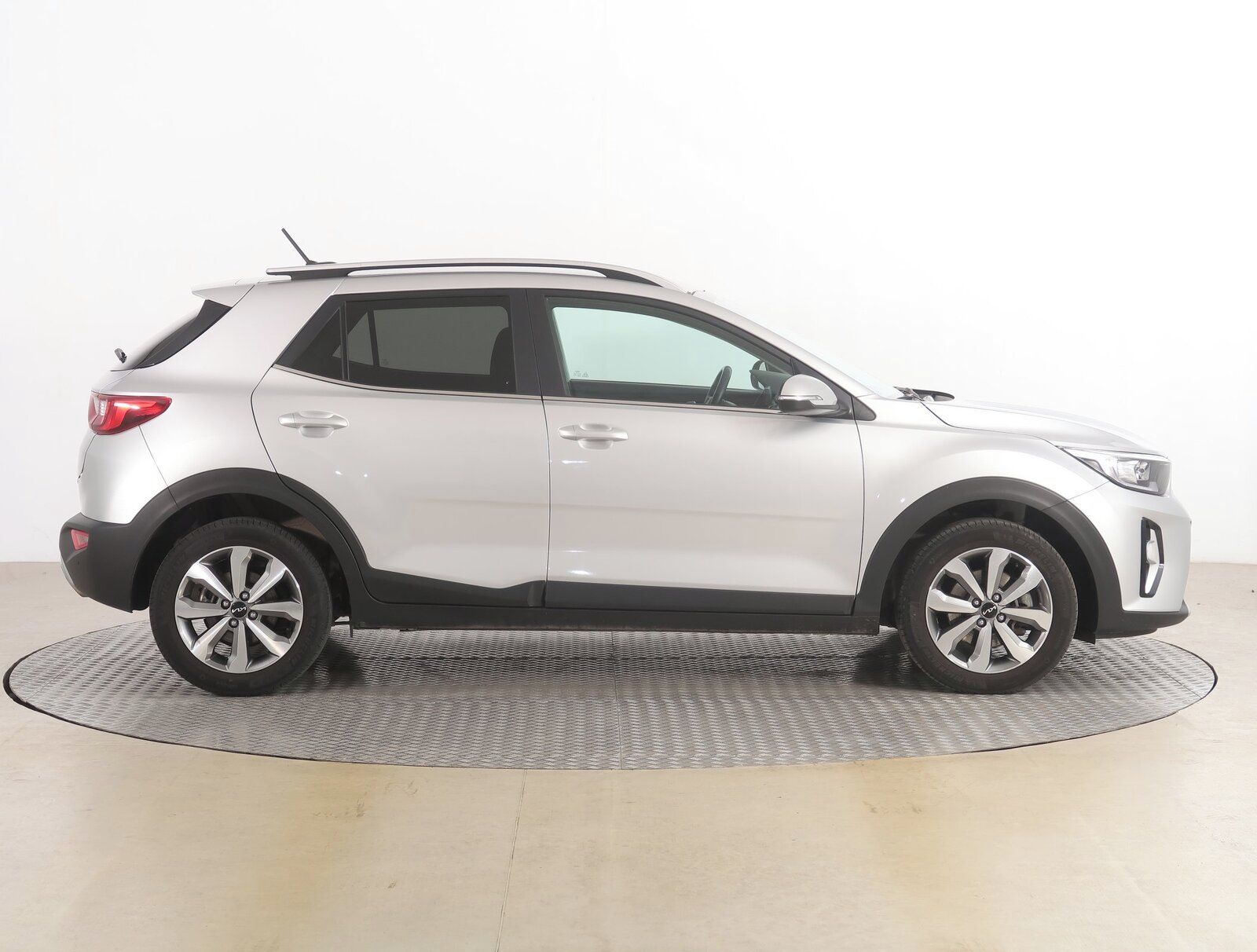 Kia Stonic, 1.2 DPI, Serv.kniha - fotka 6