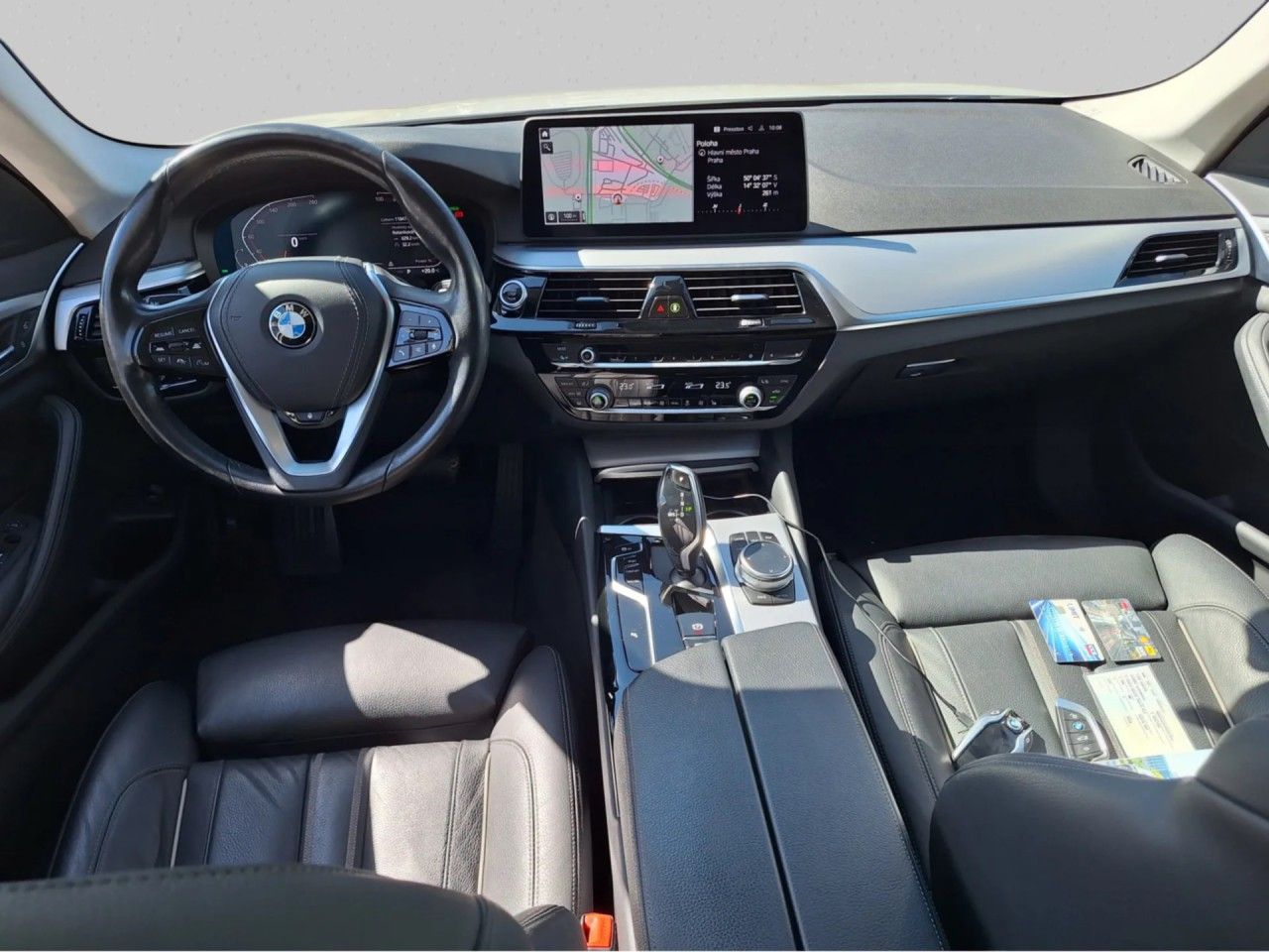 BMW Řada 5, 530d xDrive AT Touring 210 kW - fotka 6