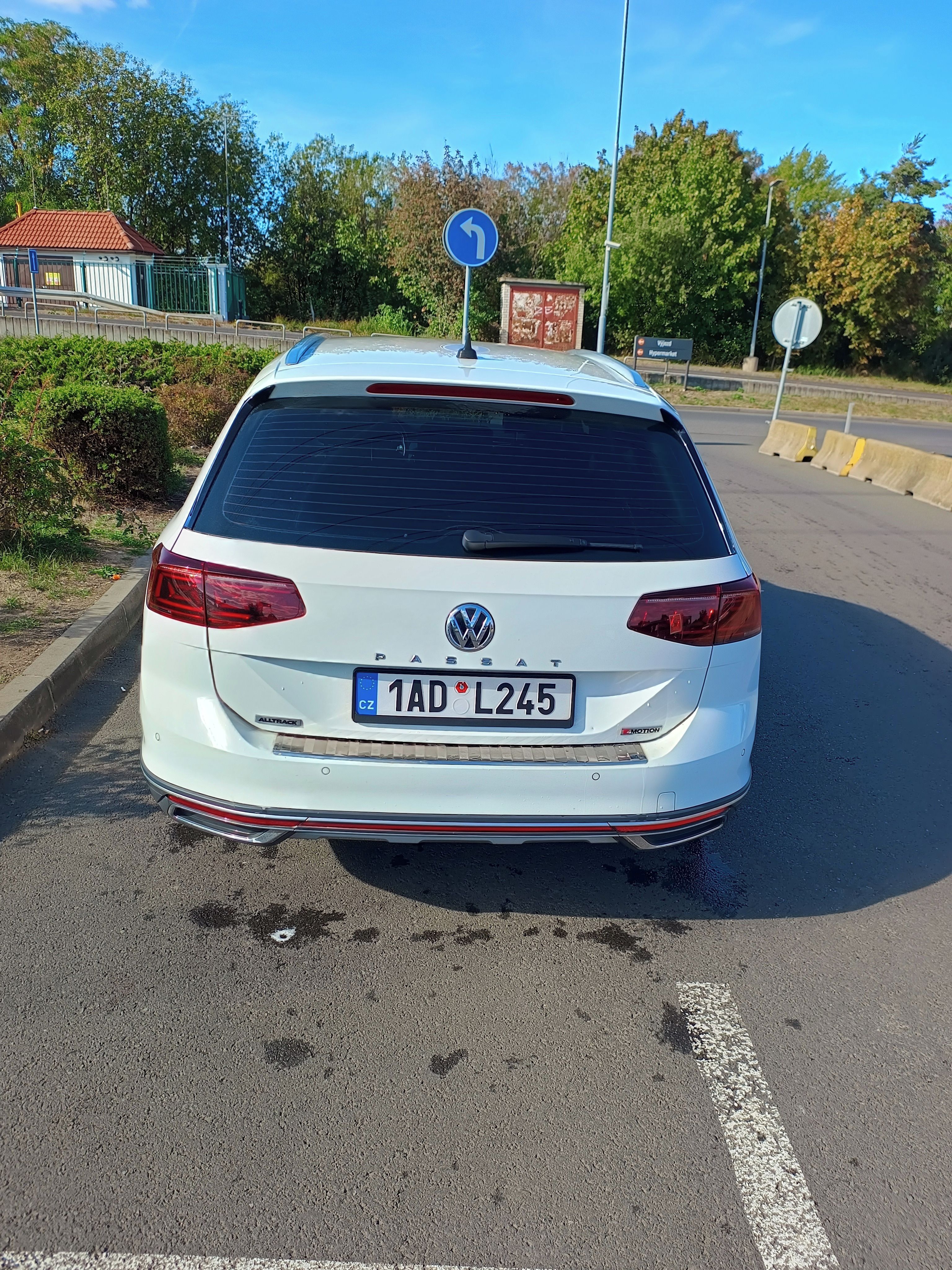 Volkswagen Passat, 2,0tdi, 140kw, alltrack - fotka 4