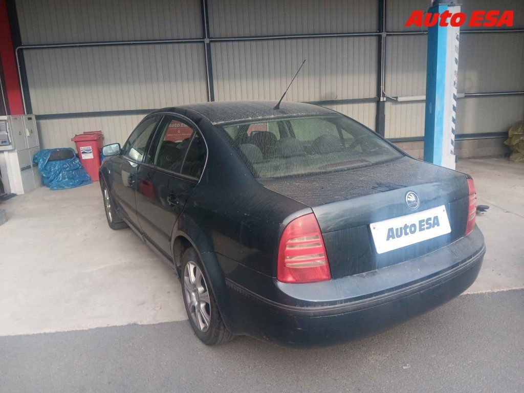 Škoda Superb, 1.9 TDi,ČR - fotka 2