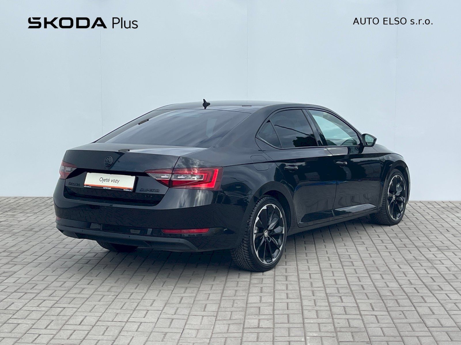 Škoda Superb, 2.0 TDI / 140 kW DSG 4x4 L&K - fotka 2