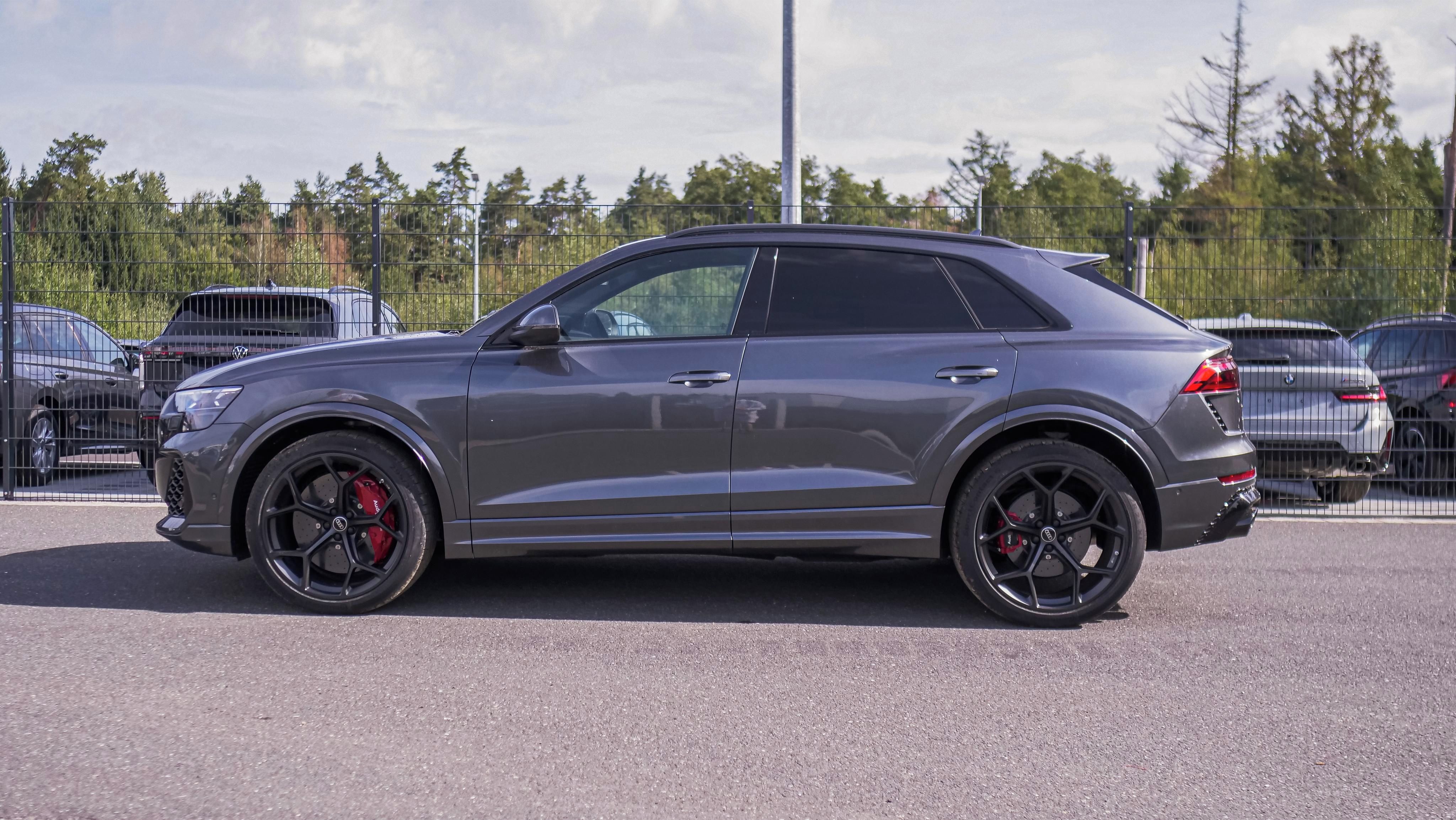 Audi RS Q8, Audi RS Q8 4x4 471 kW (640 PS) - fotka 4