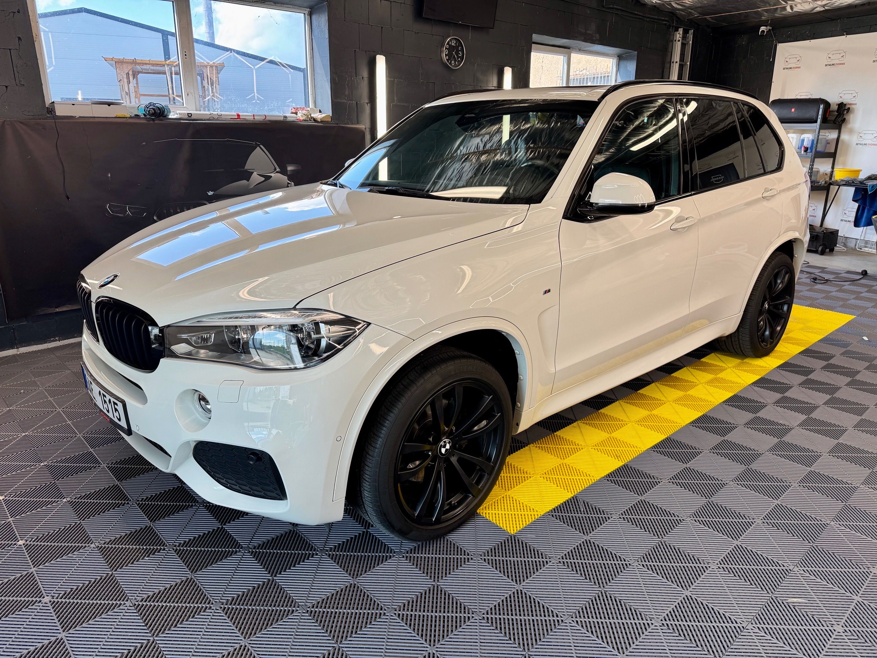 BMW X5, (F15) xDrive 30d M Sport - fotka 4