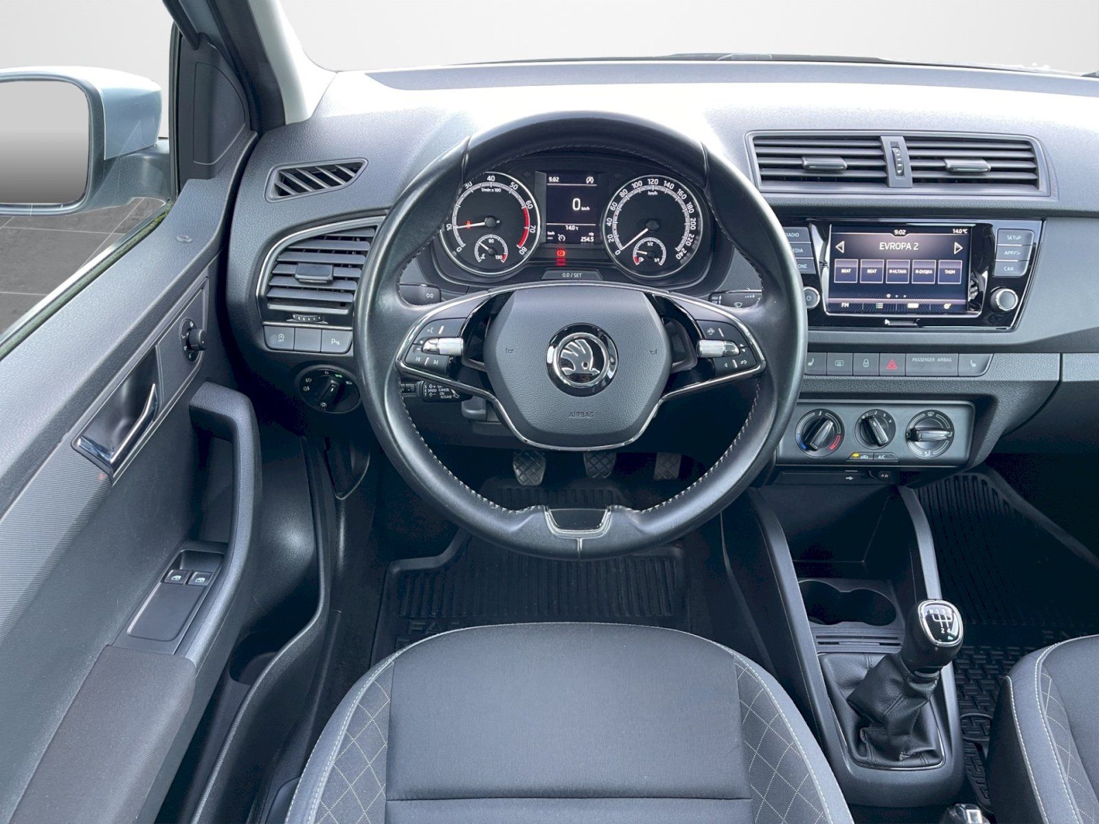 Škoda Fabia, 1.0 TSI 70kW Ambition Plus - fotka 6