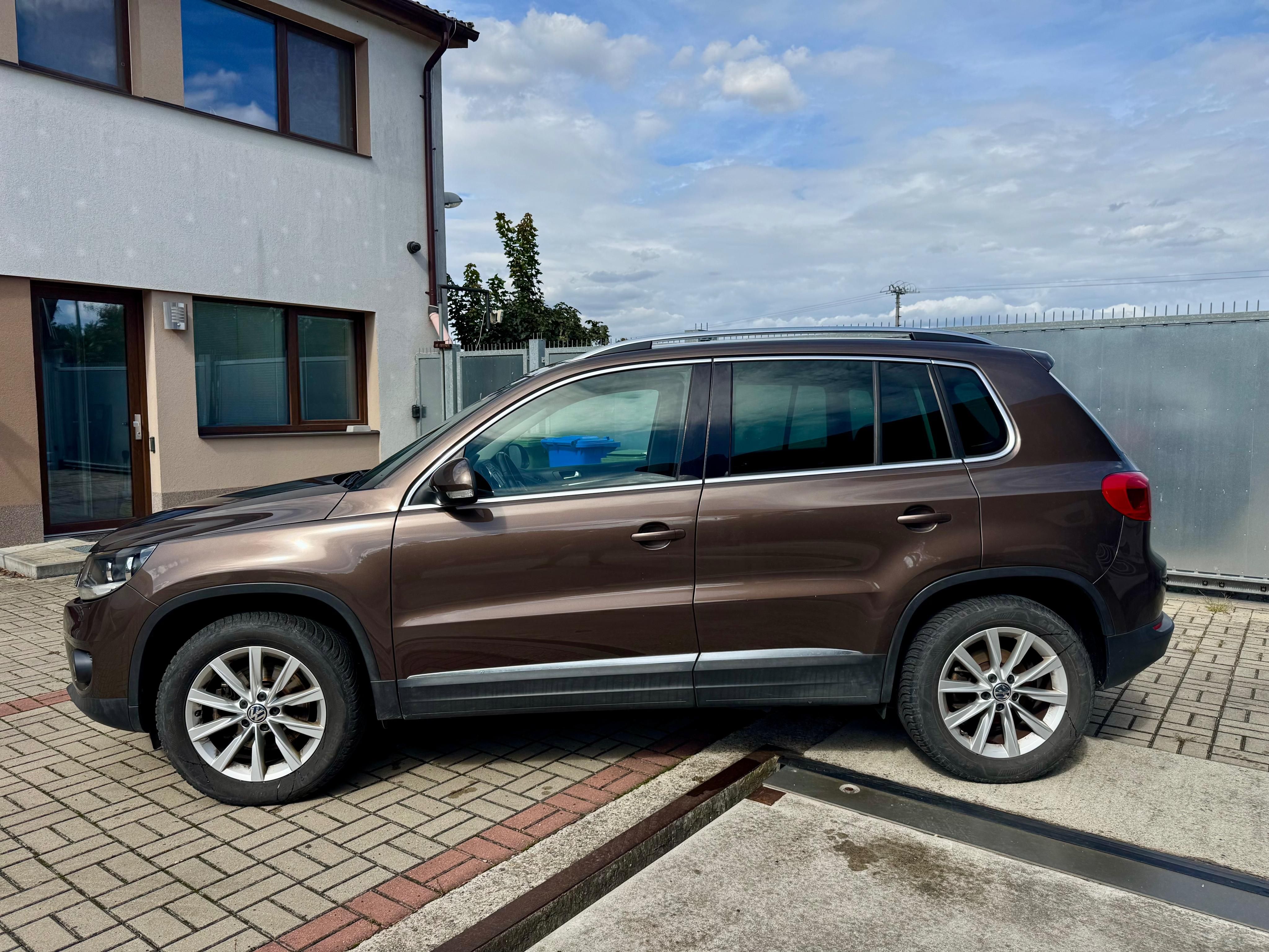 Volkswagen Tiguan, 2.0 TDI, 110kW, DSG, 4x4 - fotka 2
