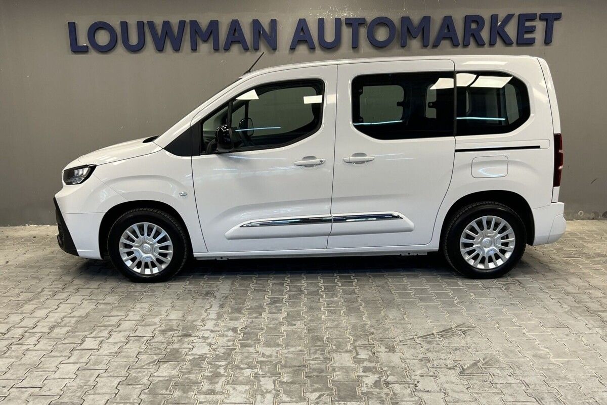 Toyota Proace City Verso, 1.2 BUSINESS 6MT - fotka 3