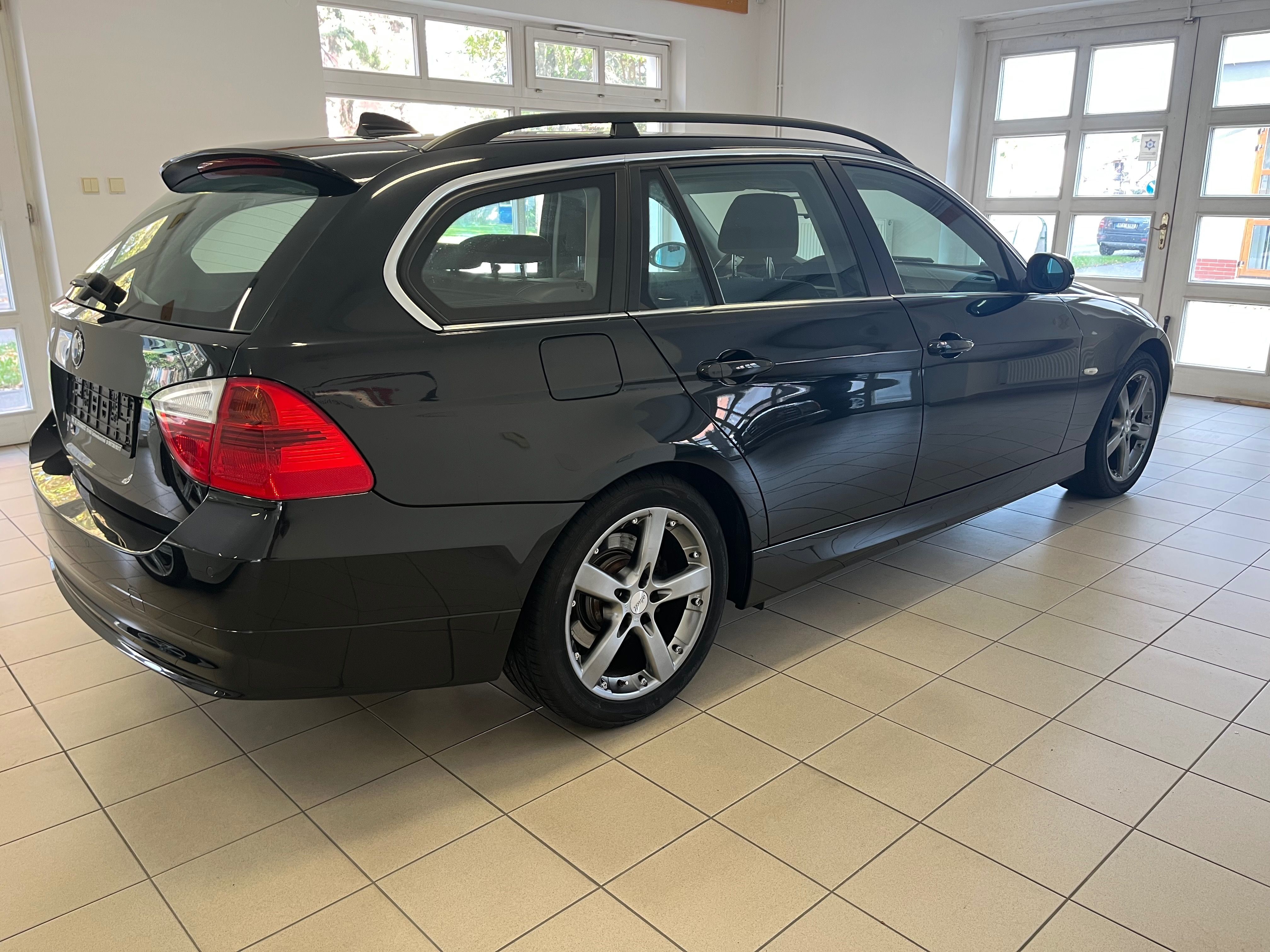 BMW Řada 3 - fotka 5