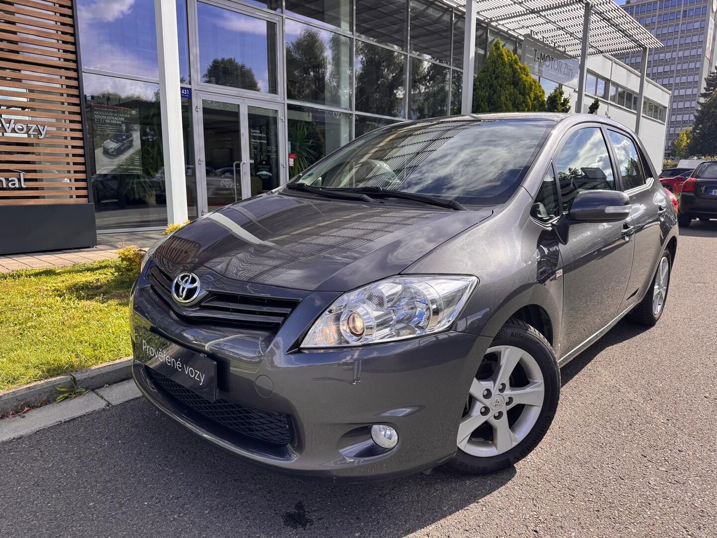Toyota Auris, 1.6 - fotka 4