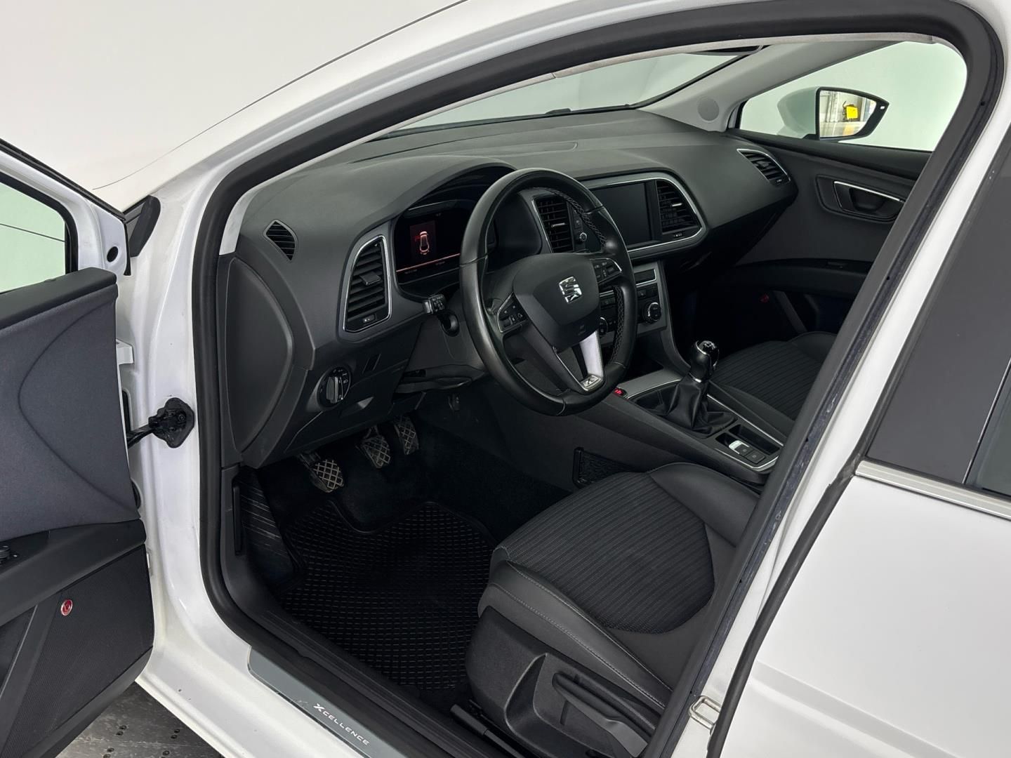 Seat Leon, 1.5 TSI / 96 kW Xcellence - fotka 6