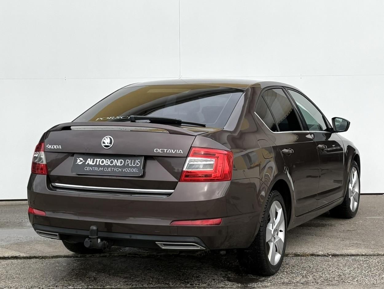 Škoda Octavia, 1.4 TSI DSG / 103 kW Elegance - fotka 2