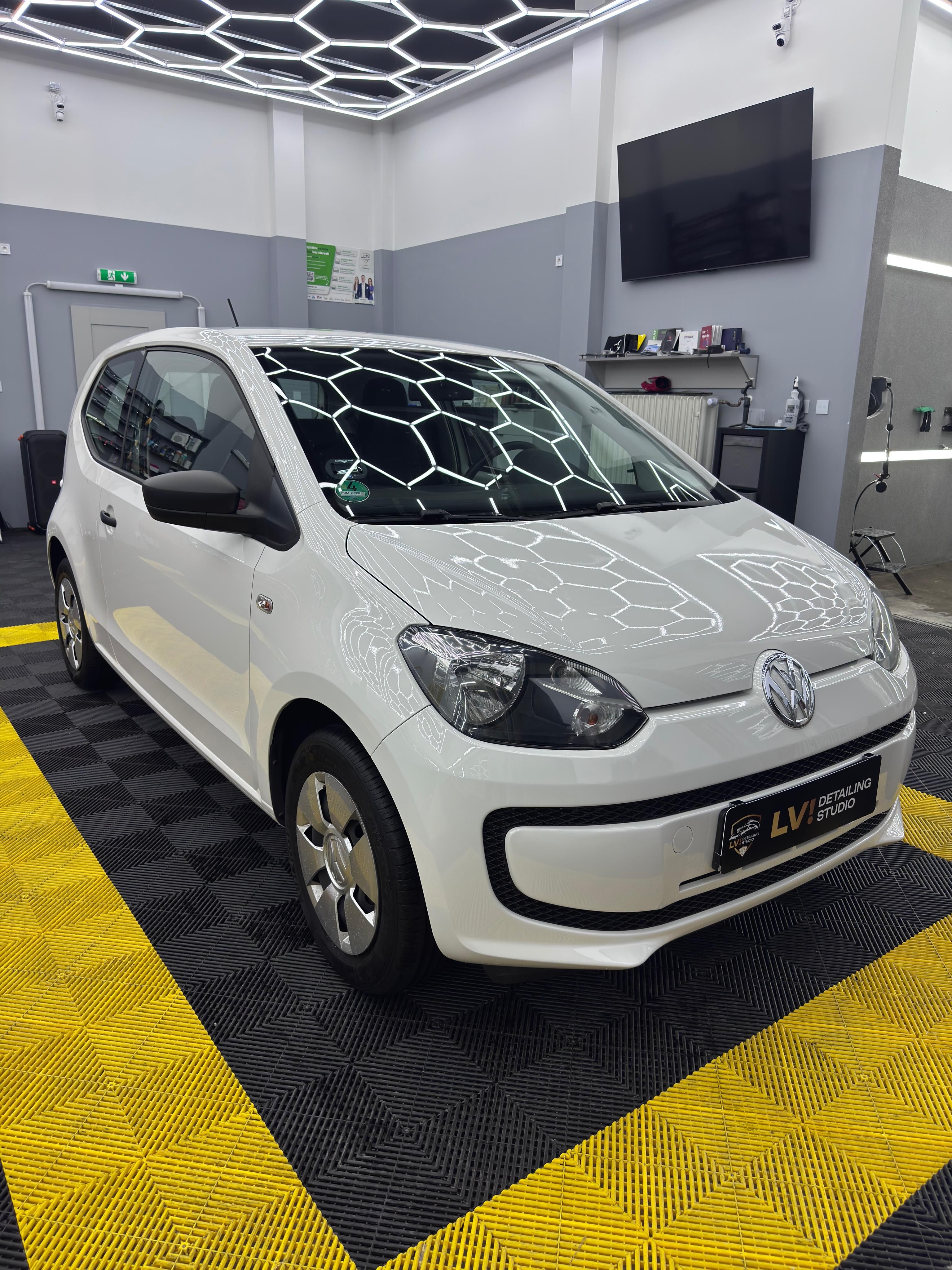 Volkswagen Up!, Volkswagen up 1.0 MPI | 44 kW - fotka 2