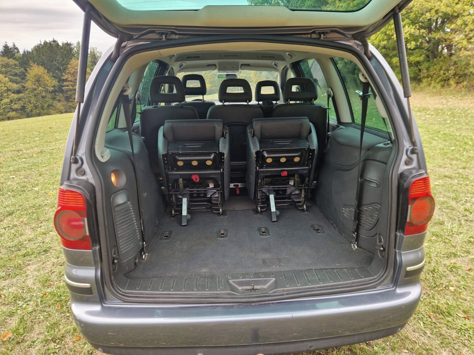 Volkswagen Sharan, 1.9 TDi 7míst - fotka 5