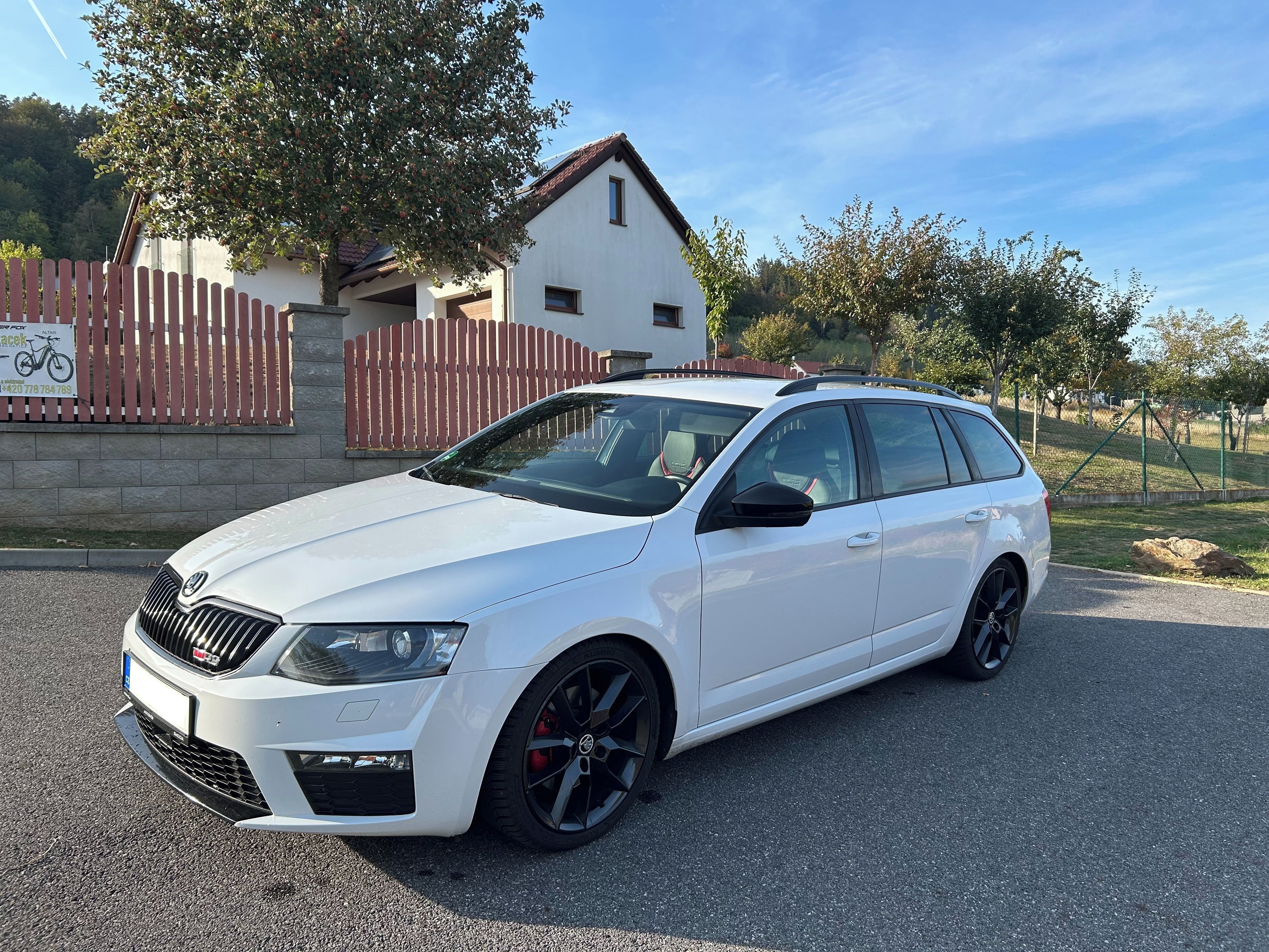 Škoda Octavia, ŠKODA OCTAVIA 3 RS 2.0 TDI 4x4 - fotka 2