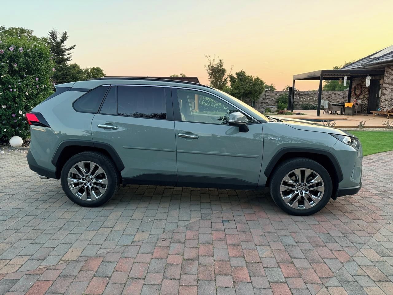 Toyota Rav4, 2,5 - fotka 5