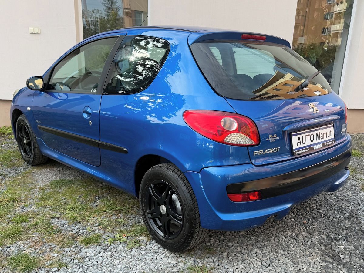 Peugeot 206, 1.1 44kW, klima - fotka 4