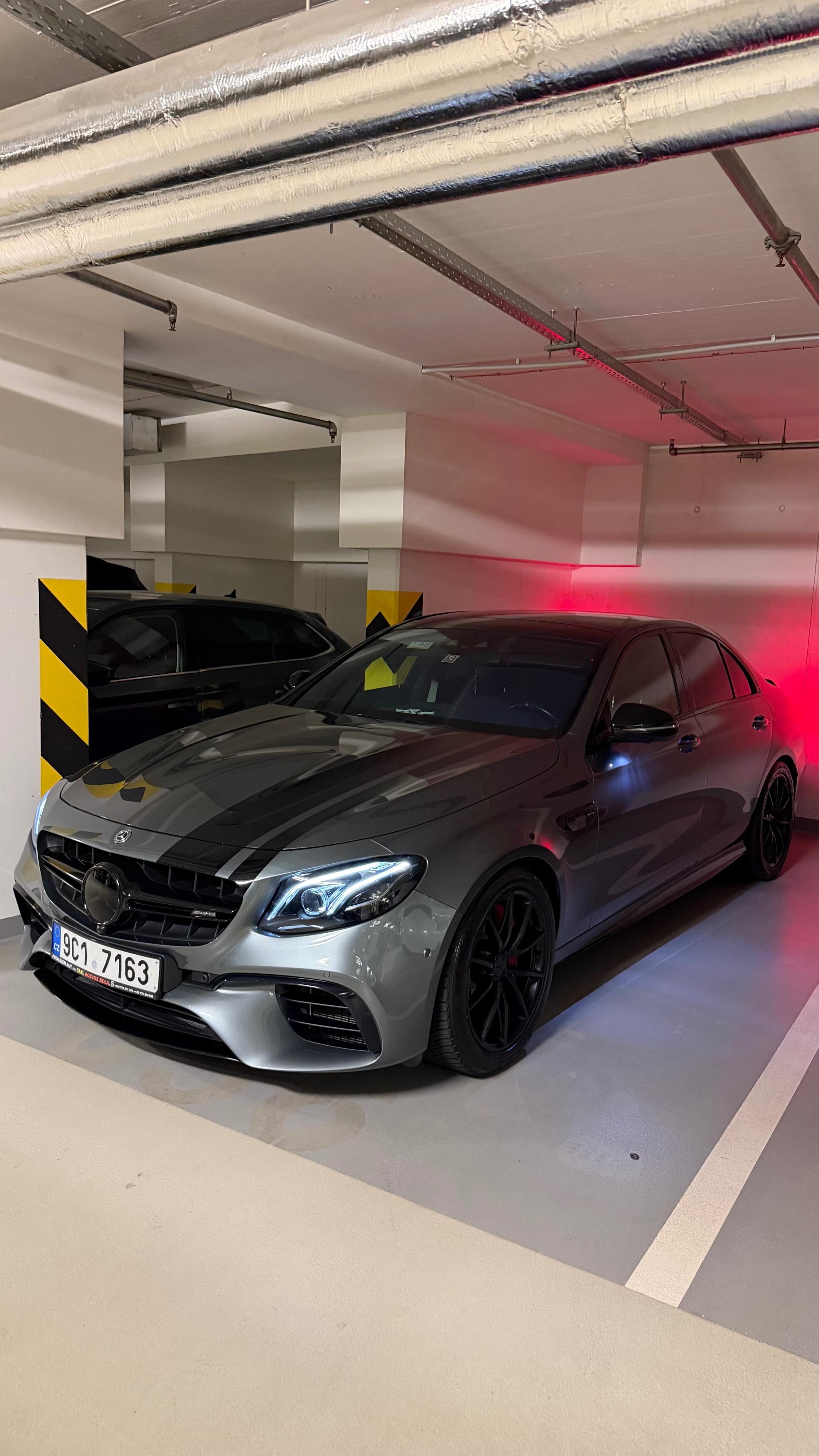 Mercedes-Benz Třídy E, E63S 79tis km masáže , panorma