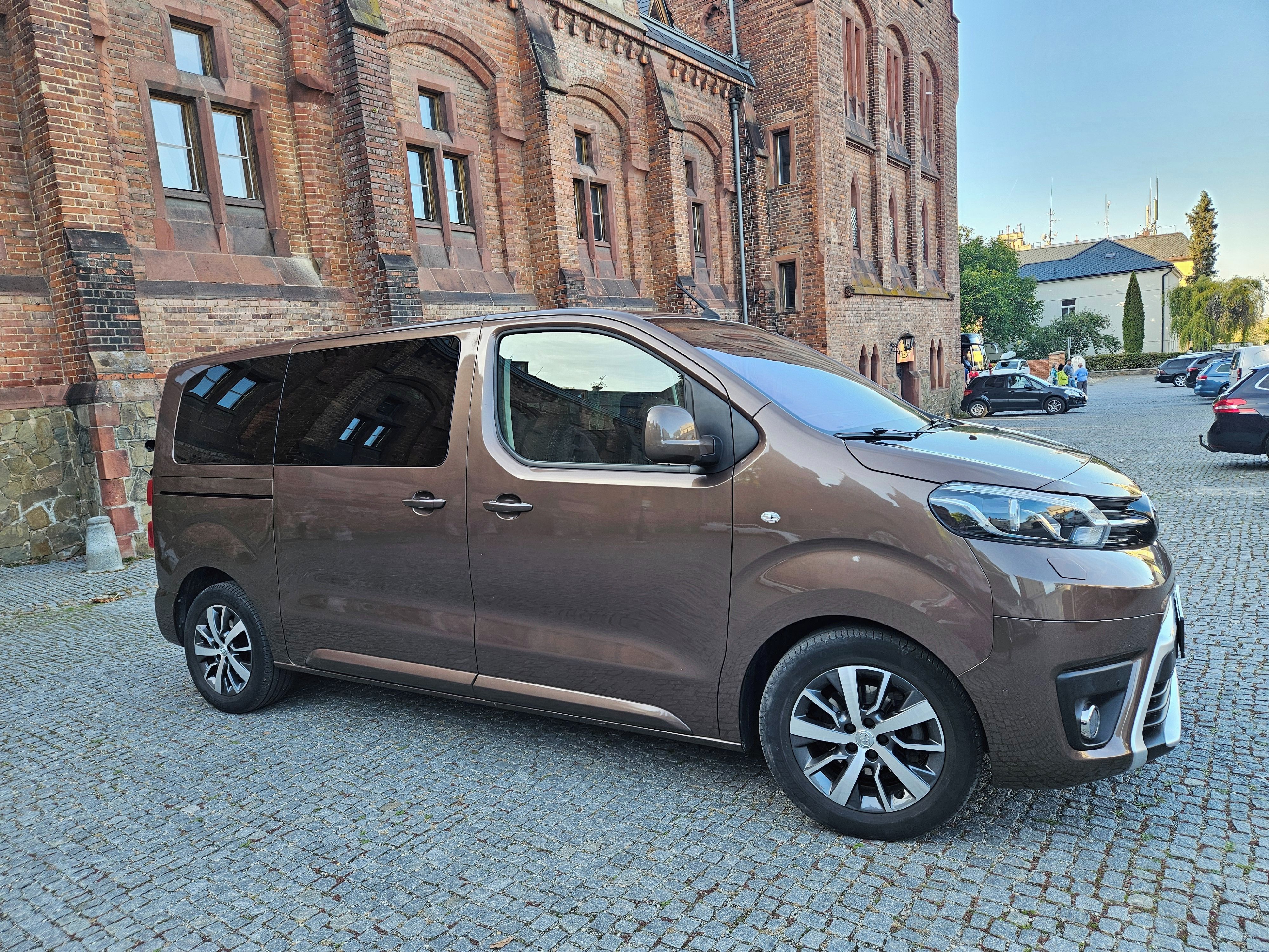 Toyota Proace, Toyota Proace Verso Family 2.0 - fotka 6