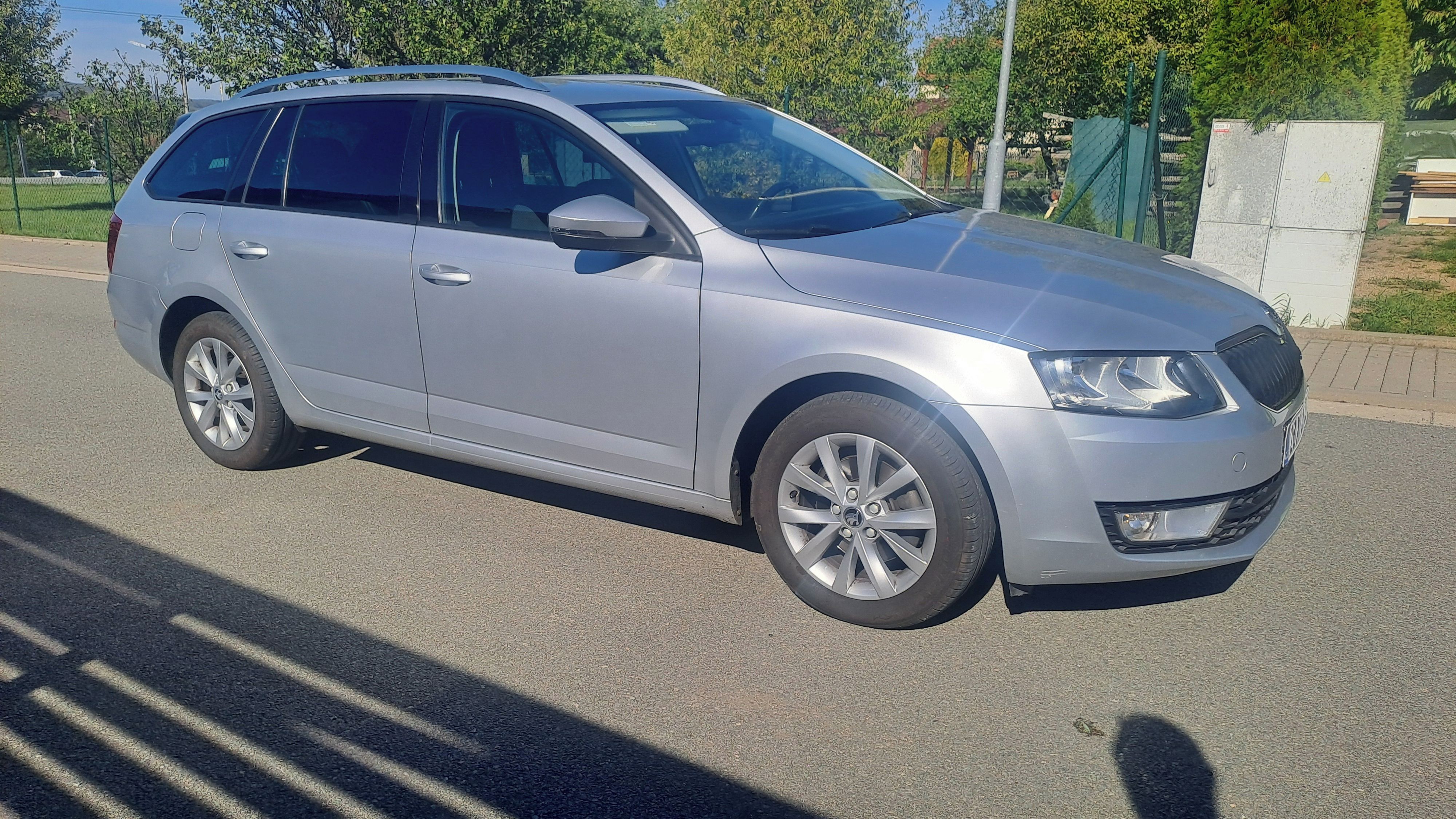 Škoda Octavia, 1,6 TDI GREENLINE, TOP STAV - fotka 5