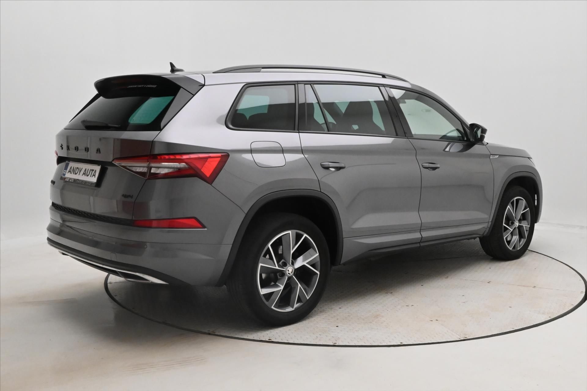 Škoda Kodiaq, 2,0 TDI 147kW DSG 4x4 Sportlin - fotka 5