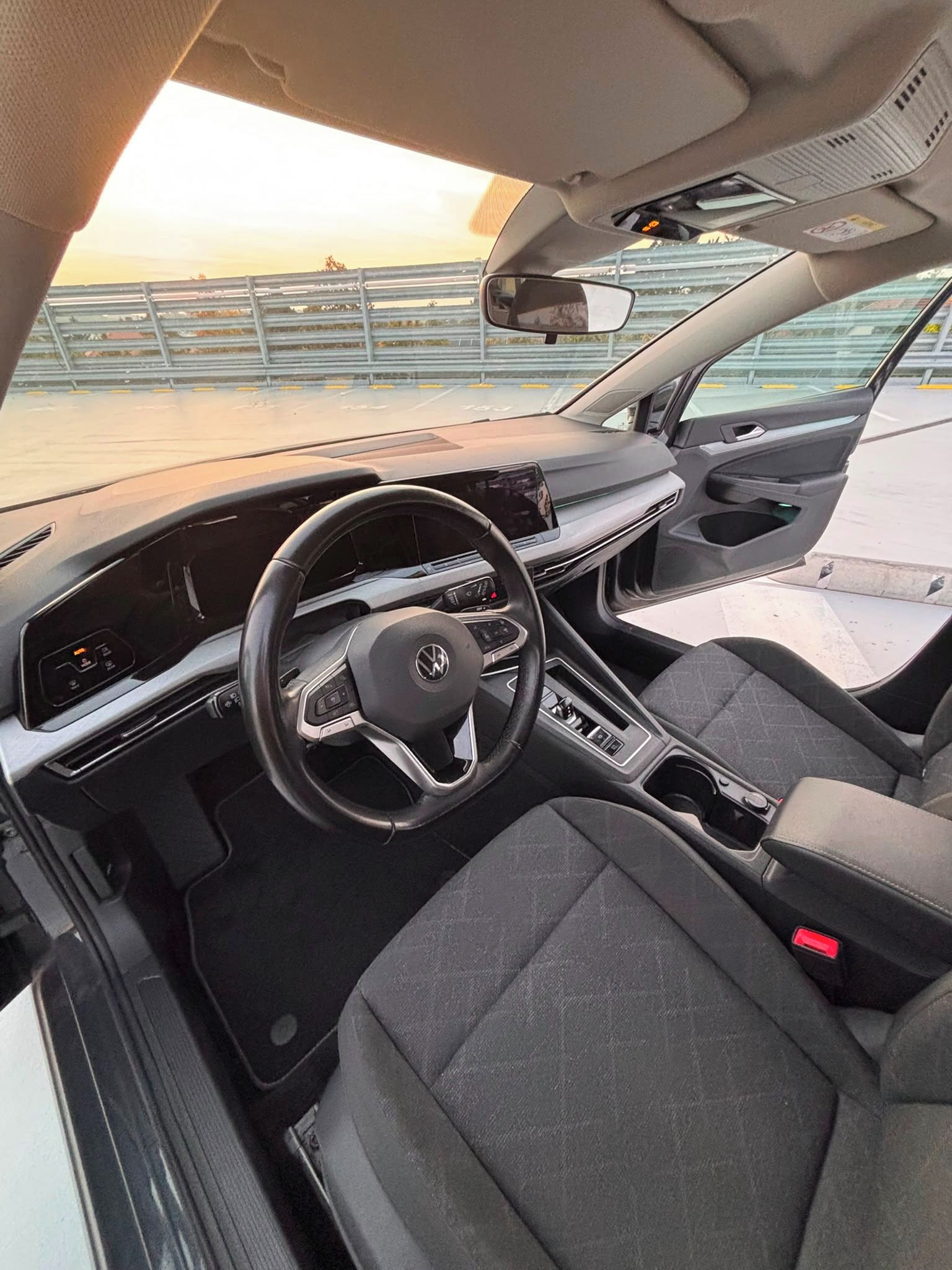 Volkswagen Golf, 2.0 TDI 110 kW - fotka 4