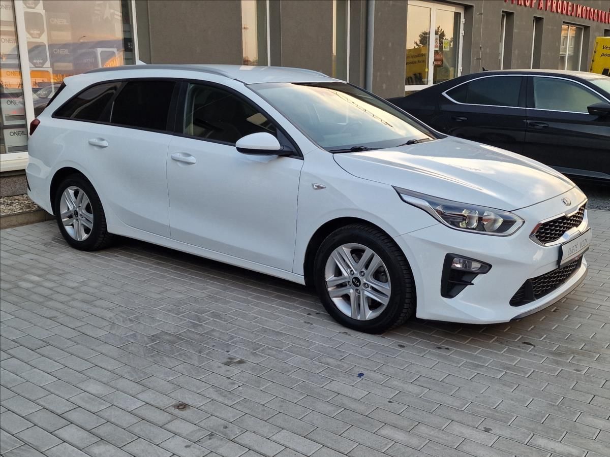 Kia Cee´d, 1.6CRDi 100kW Fresh SW,1.Maj. - fotka 2