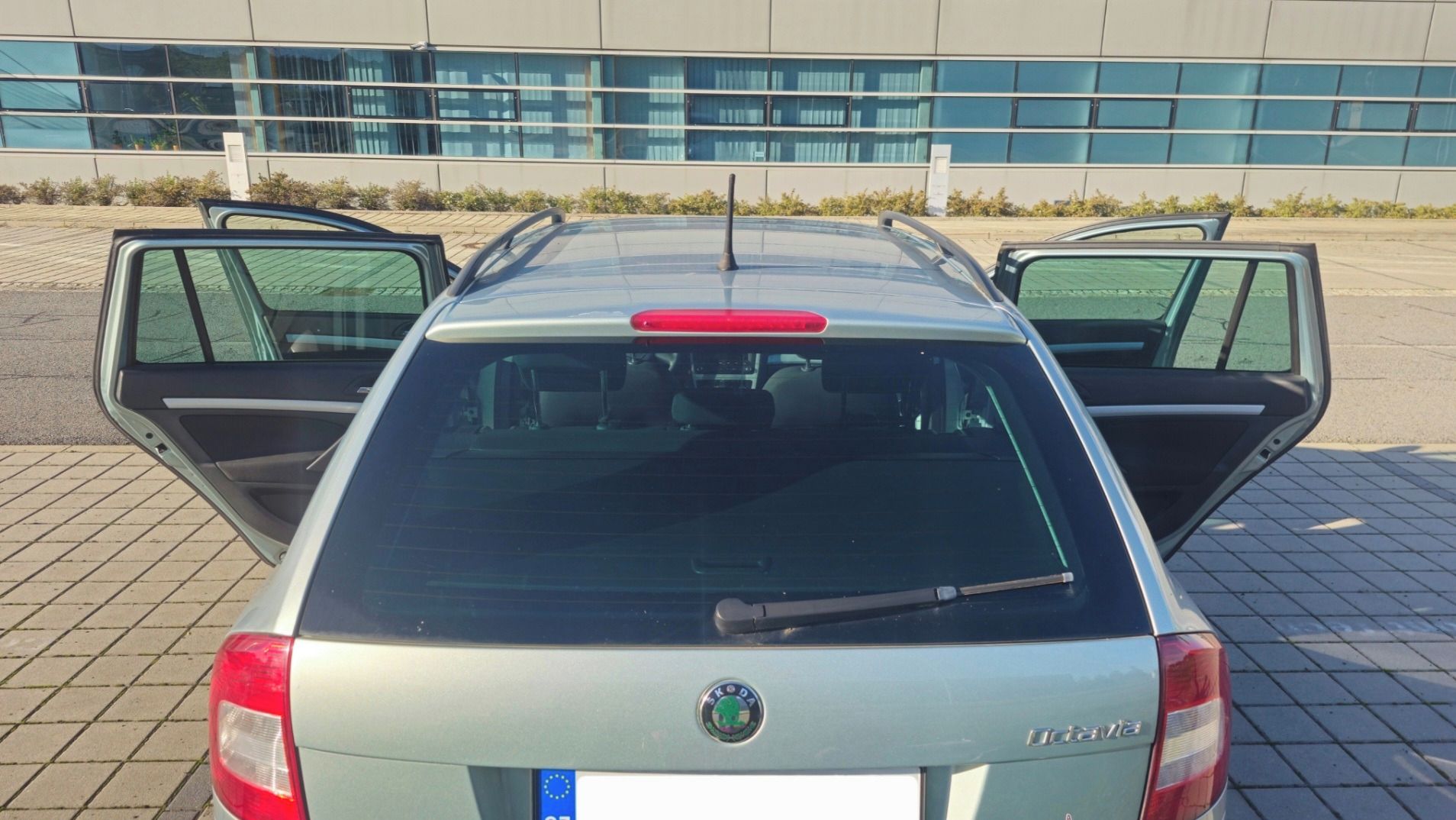 Škoda Octavia, 1.2 TSI - Servisovano - fotka 6