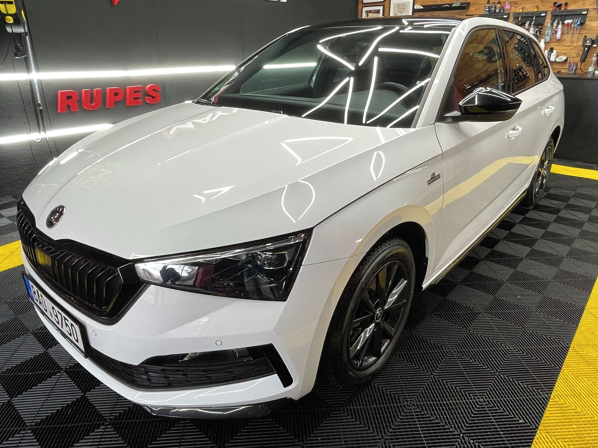 Škoda Scala, Scala 1.6 TDI DSG MONTE CARLO - fotka 5
