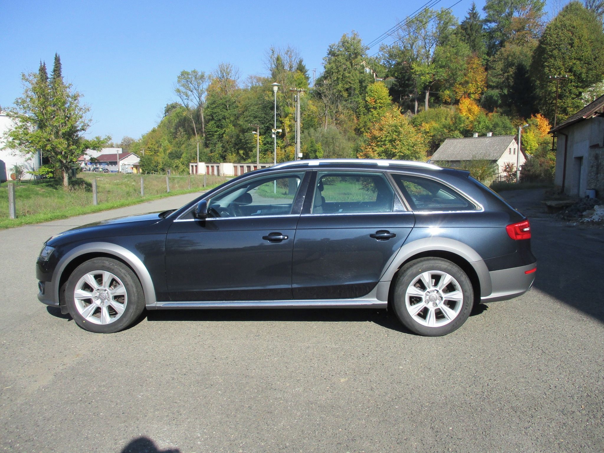 Audi A4 allroad, 2.0 TDi - 4x4 - fotka 2