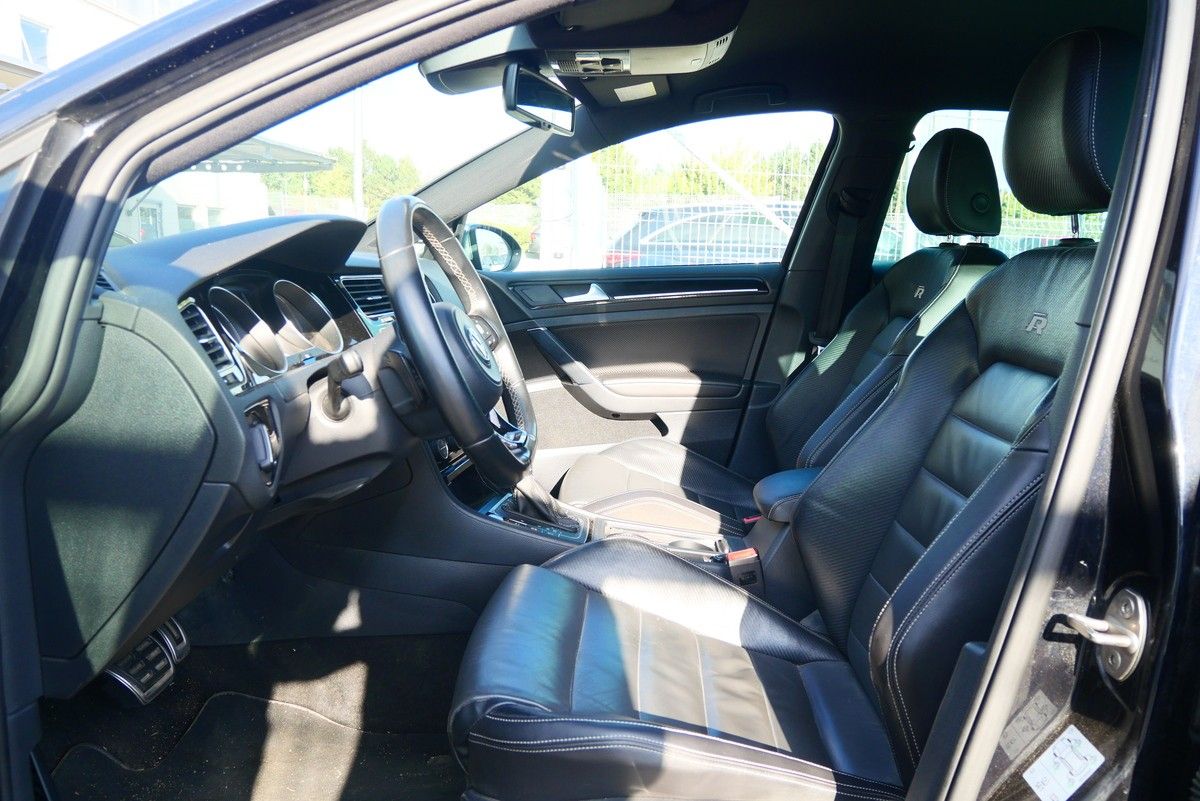 Volkswagen Golf, 2.0 TSI 221 kW R - fotka 5