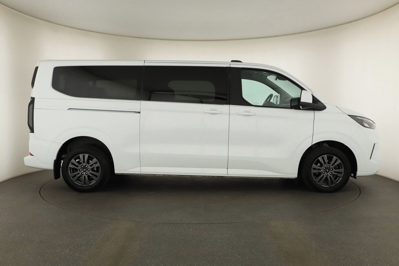 Ford Tourneo Custom, 2.0 EcoBlue AWD, Titanium - fotka 6
