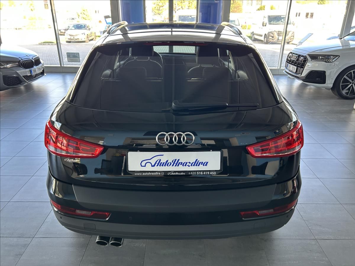 Audi Q3, 1,4   TFSI 110kW,1.MAJ,SERVISK - fotka 5