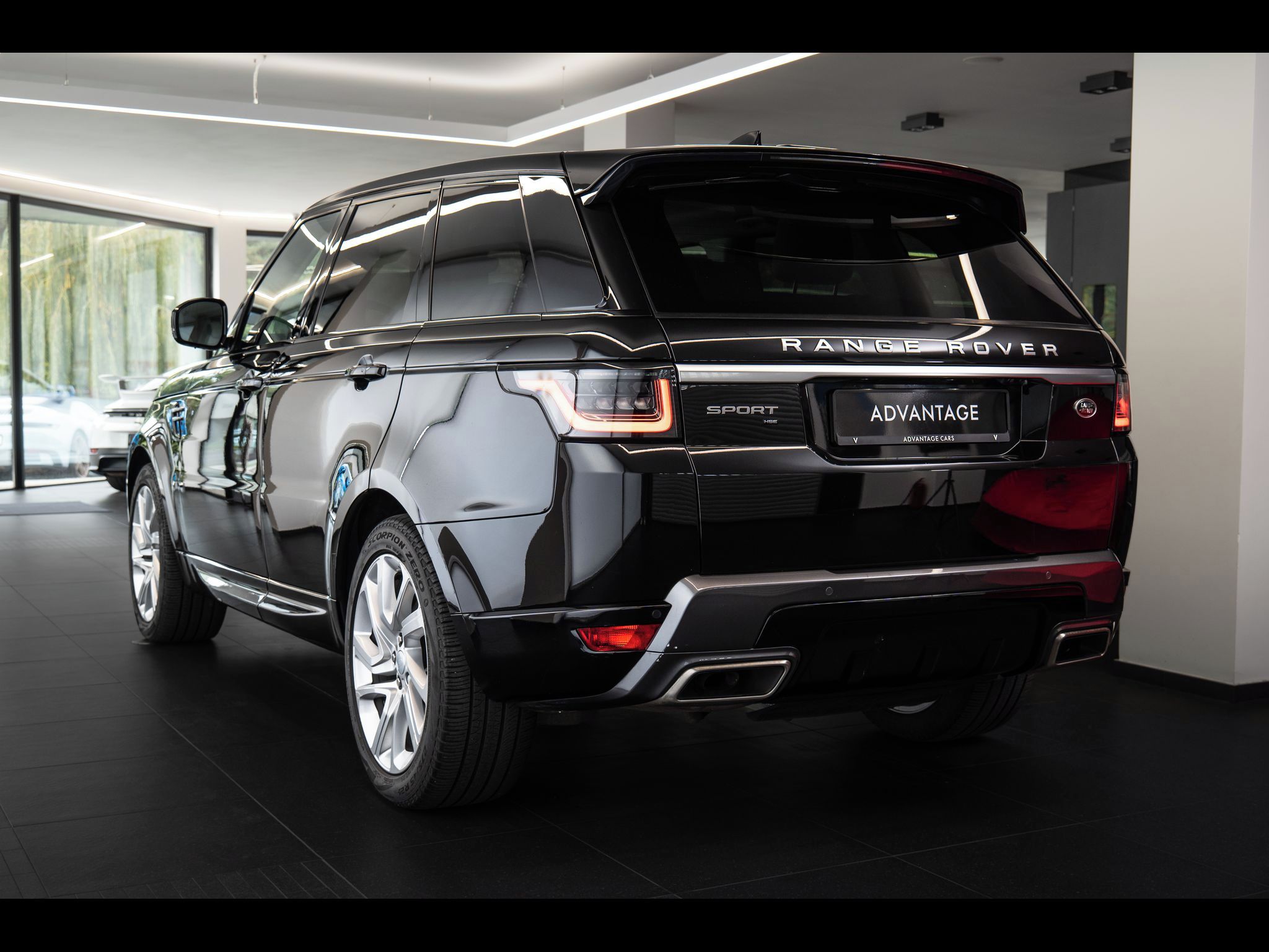Land Rover Range Rover Sport, D250 HSE Meridian - fotka 4