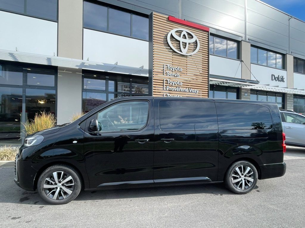 Toyota Proace Verso, 2.0 D-4D 177k L2 A/T VIP 7Sky - fotka 4
