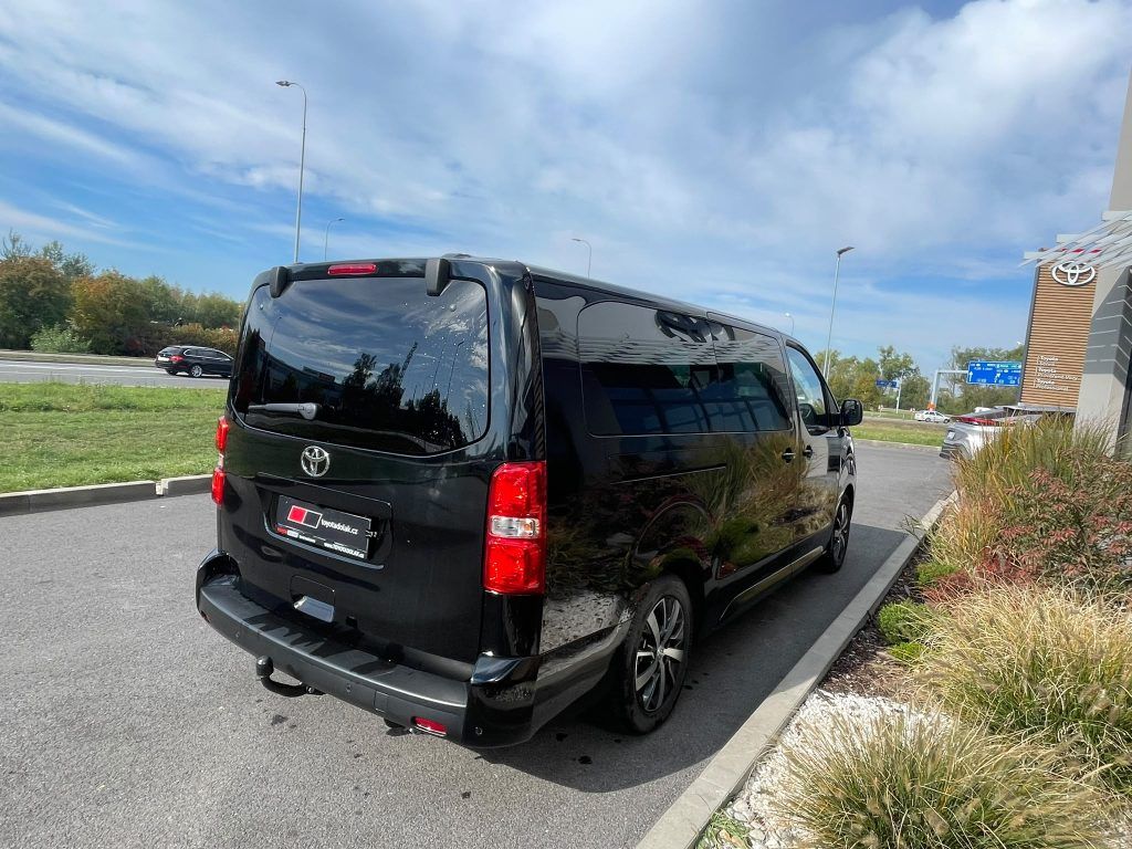 Toyota Proace Verso, 2.0 D-4D 177k L2 A/T VIP 7Sky - fotka 6