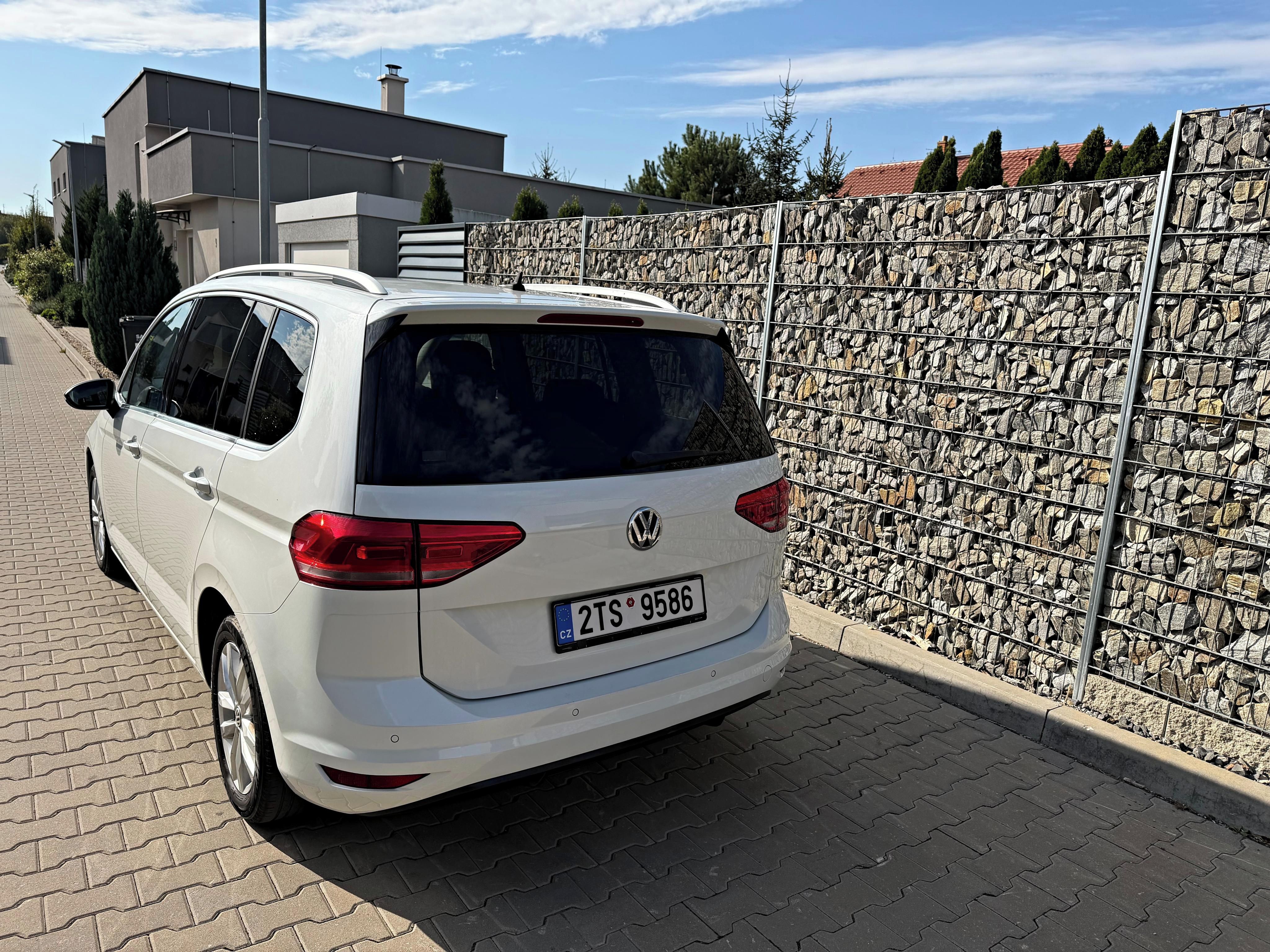 Volkswagen Touran, 1.6TDI 85KW, Adaptivní tempo. - fotka 6