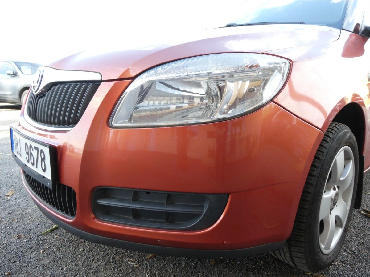 Škoda Fabia, 1,4 i 16V 63kW klima, serviska - fotka 4