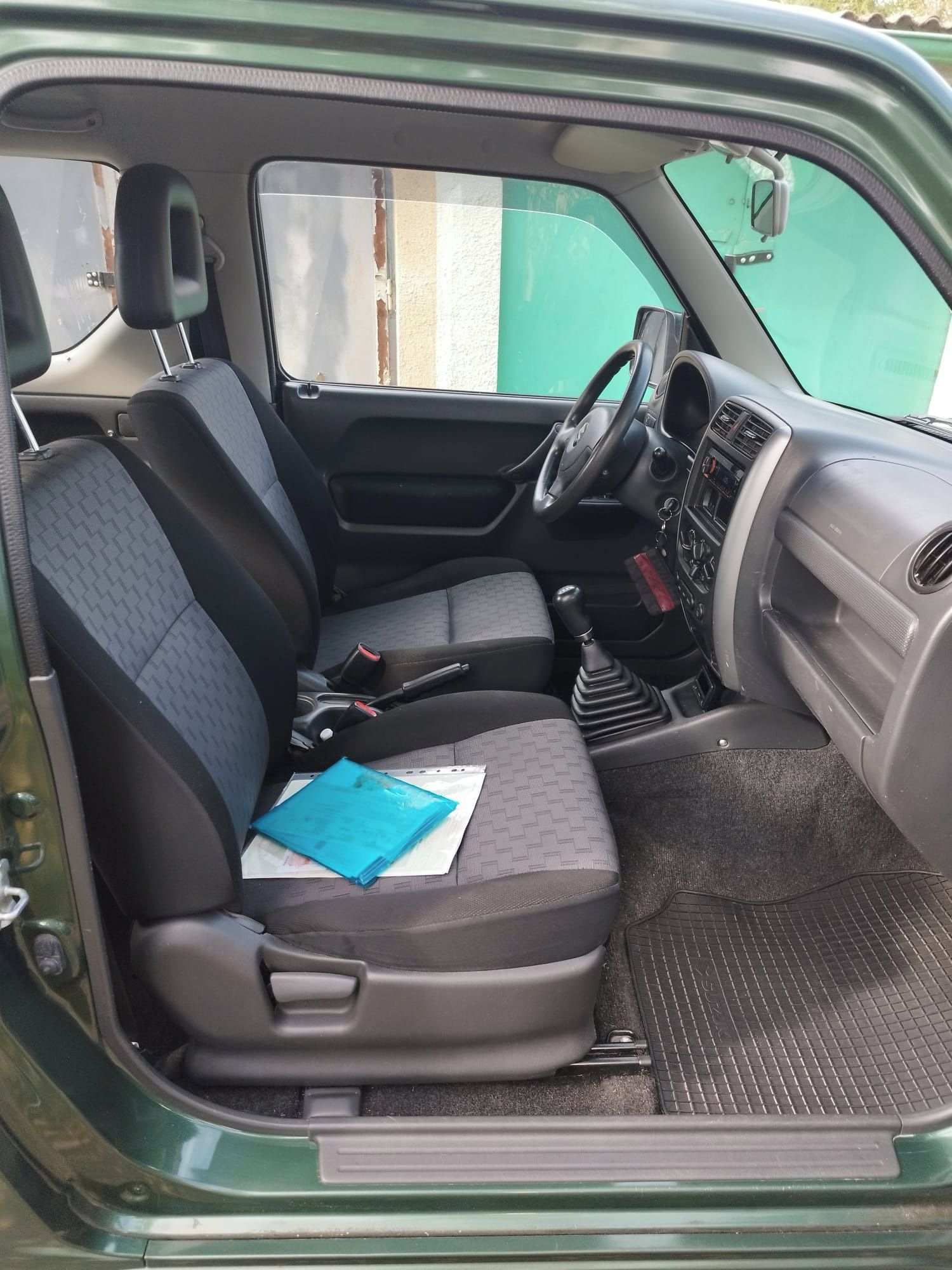 Suzuki Jimny, 4x4,sada pneu.,tažné zařízení - fotka 6