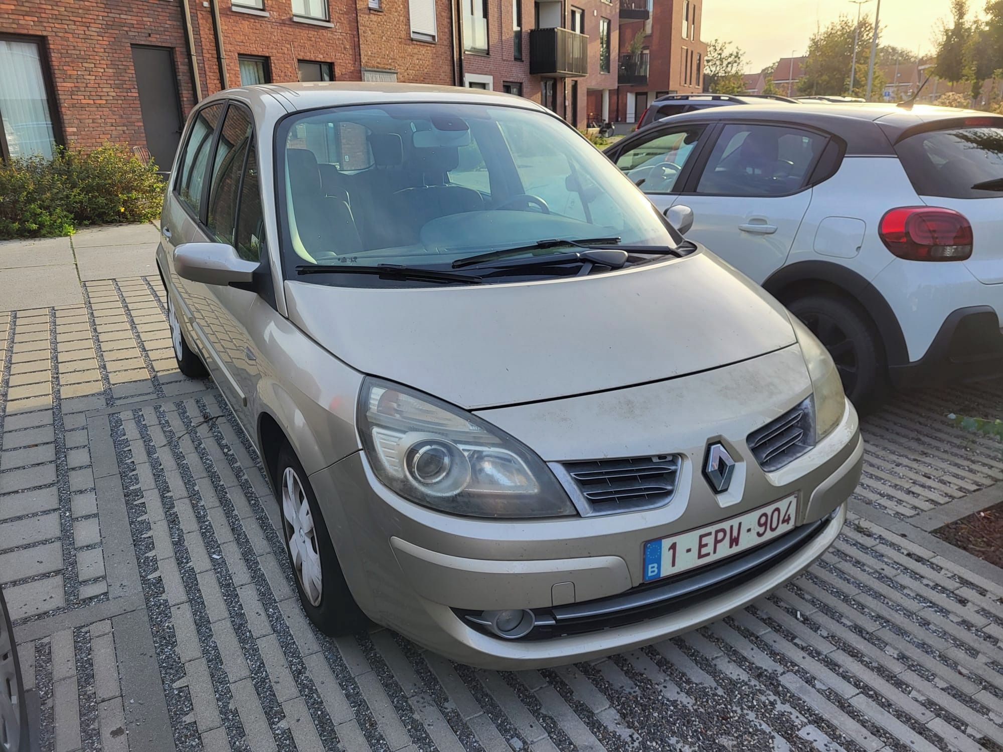 Renault Scénic, 1.6 benzin klima 1 majitel - fotka 2