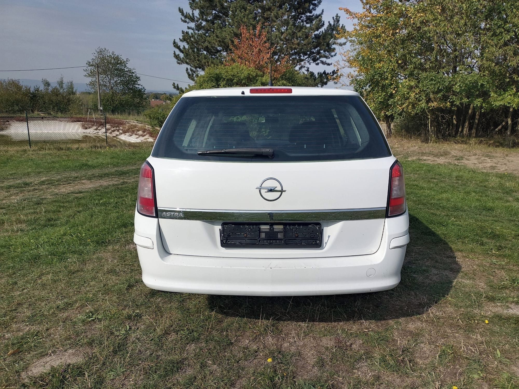 Opel Astra, H 1.4 66Kw RV.2009 - NOVÁ STK - fotka 5