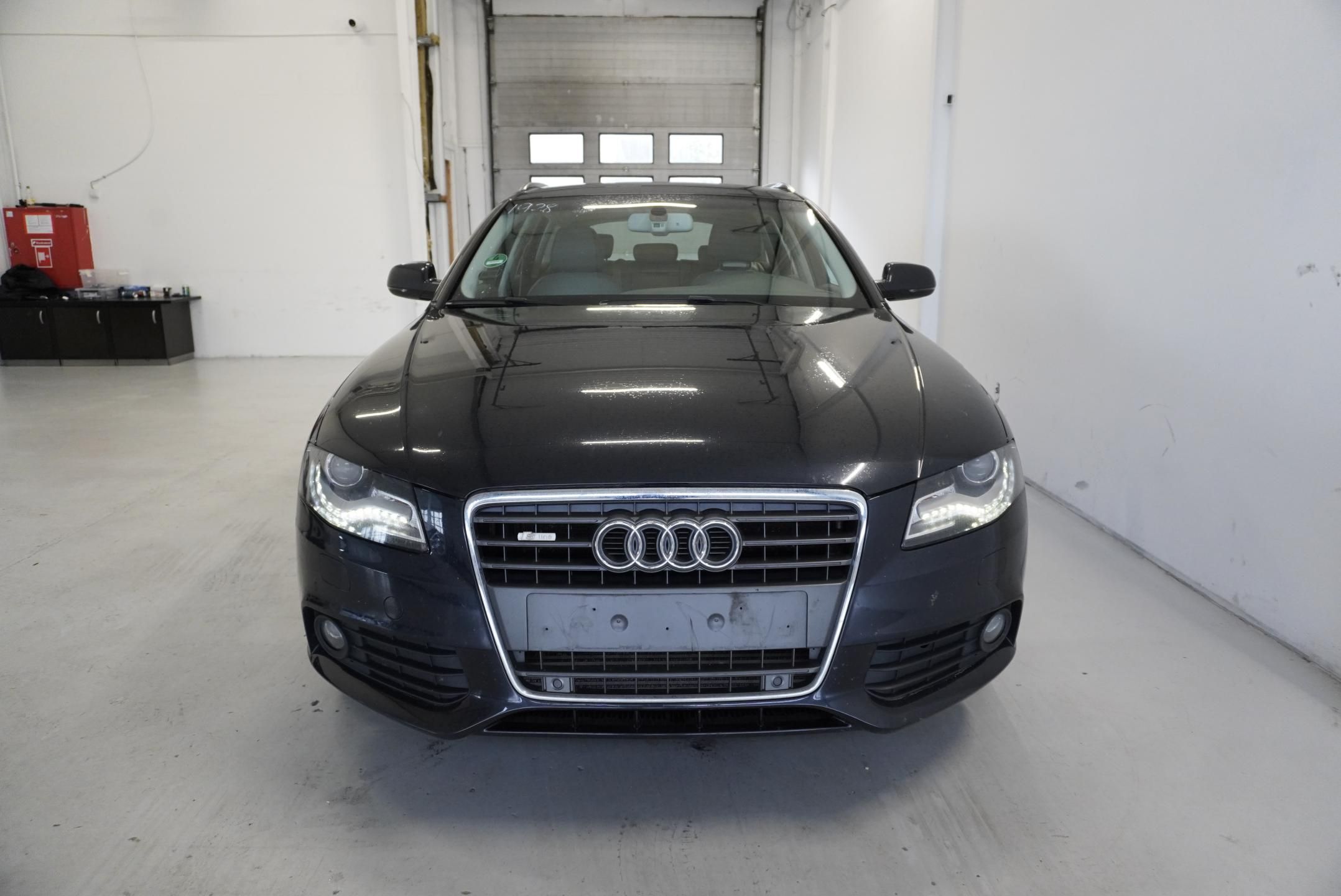 Audi A4 - fotka 2