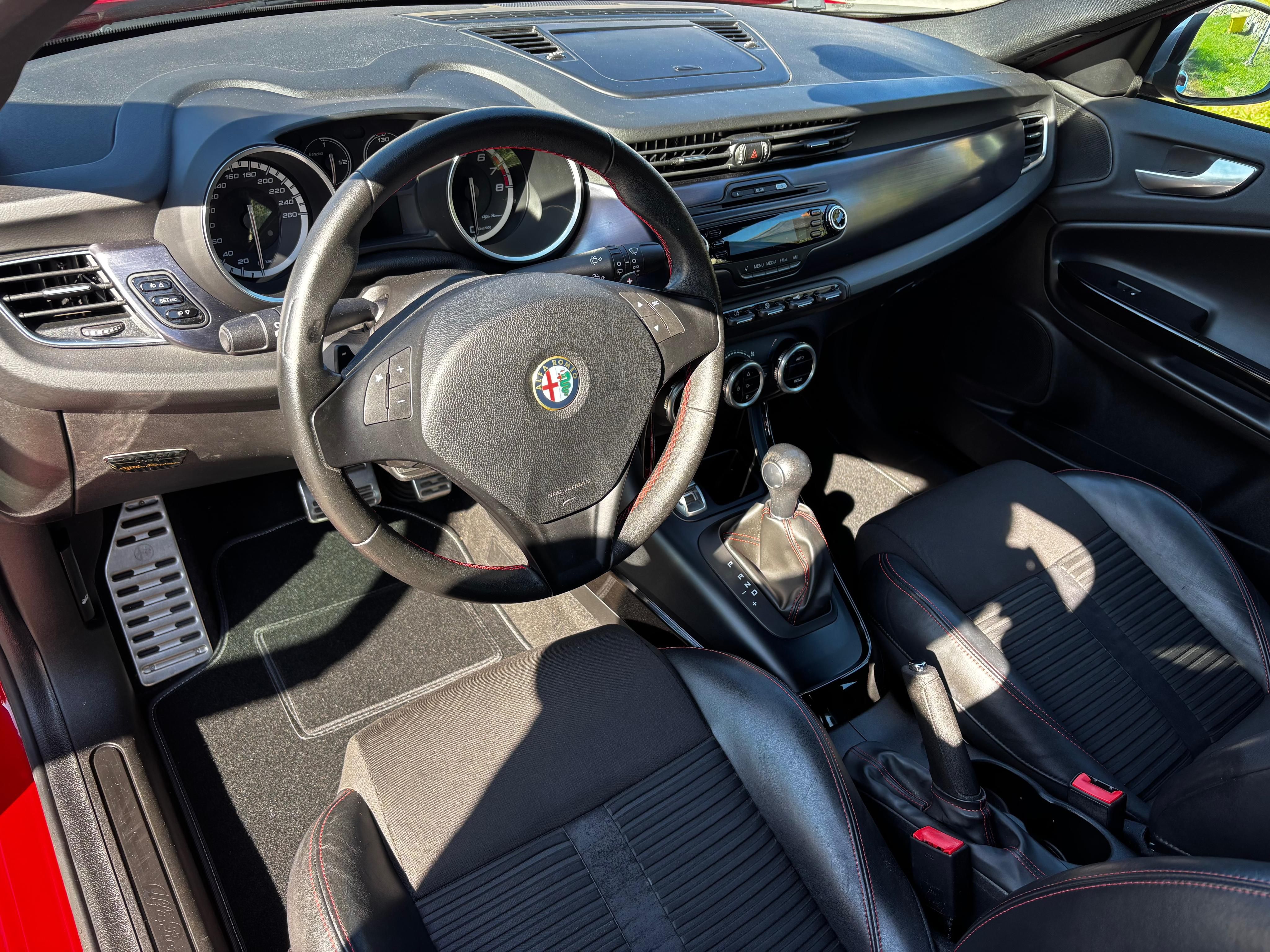 Alfa Romeo Giulietta, 1,4 Turbo 125kw Automat - fotka 5
