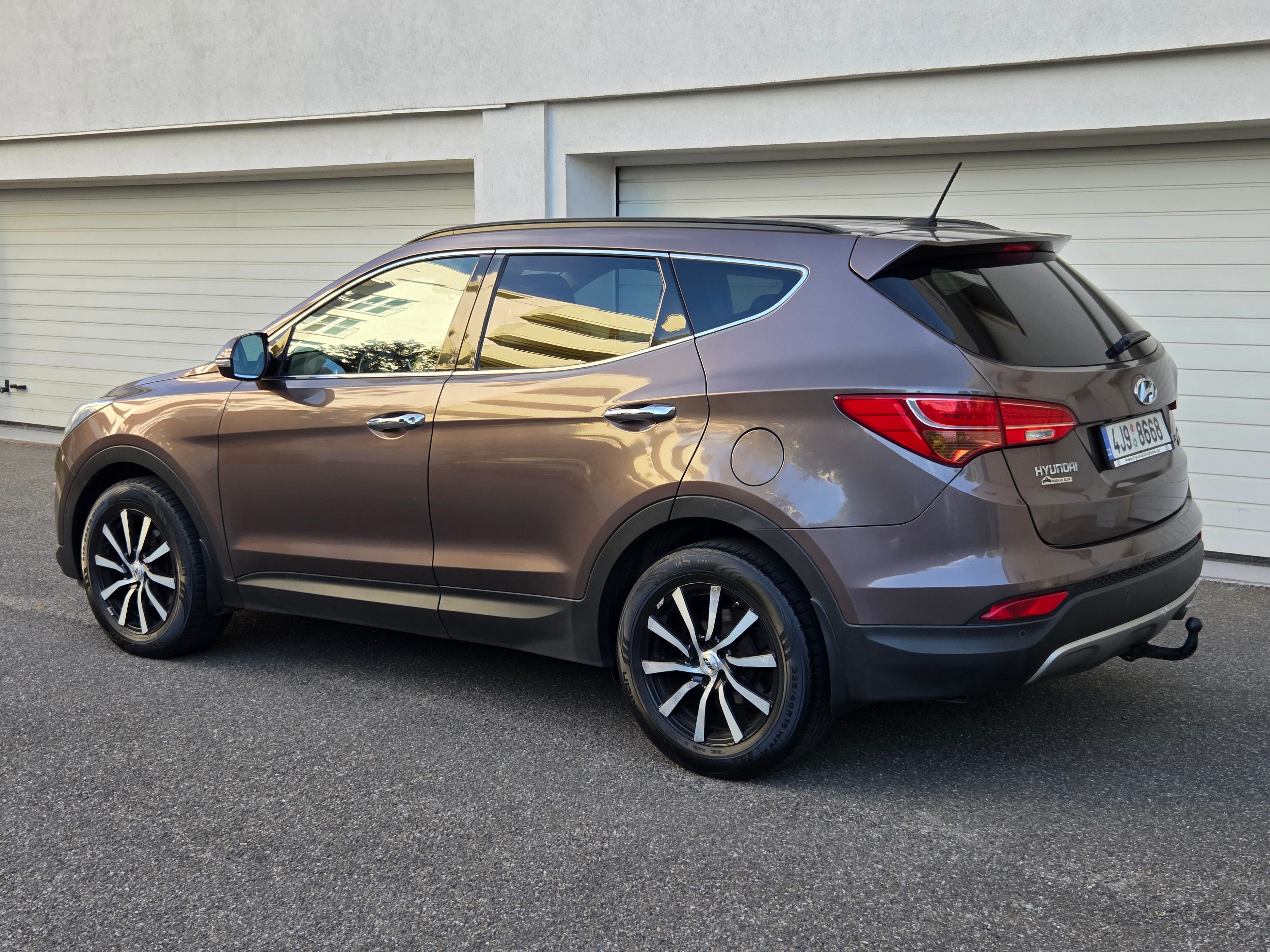 Hyundai Santa Fe, 2.2 CRDI Aut 4x4 Max Výbava - fotka 5